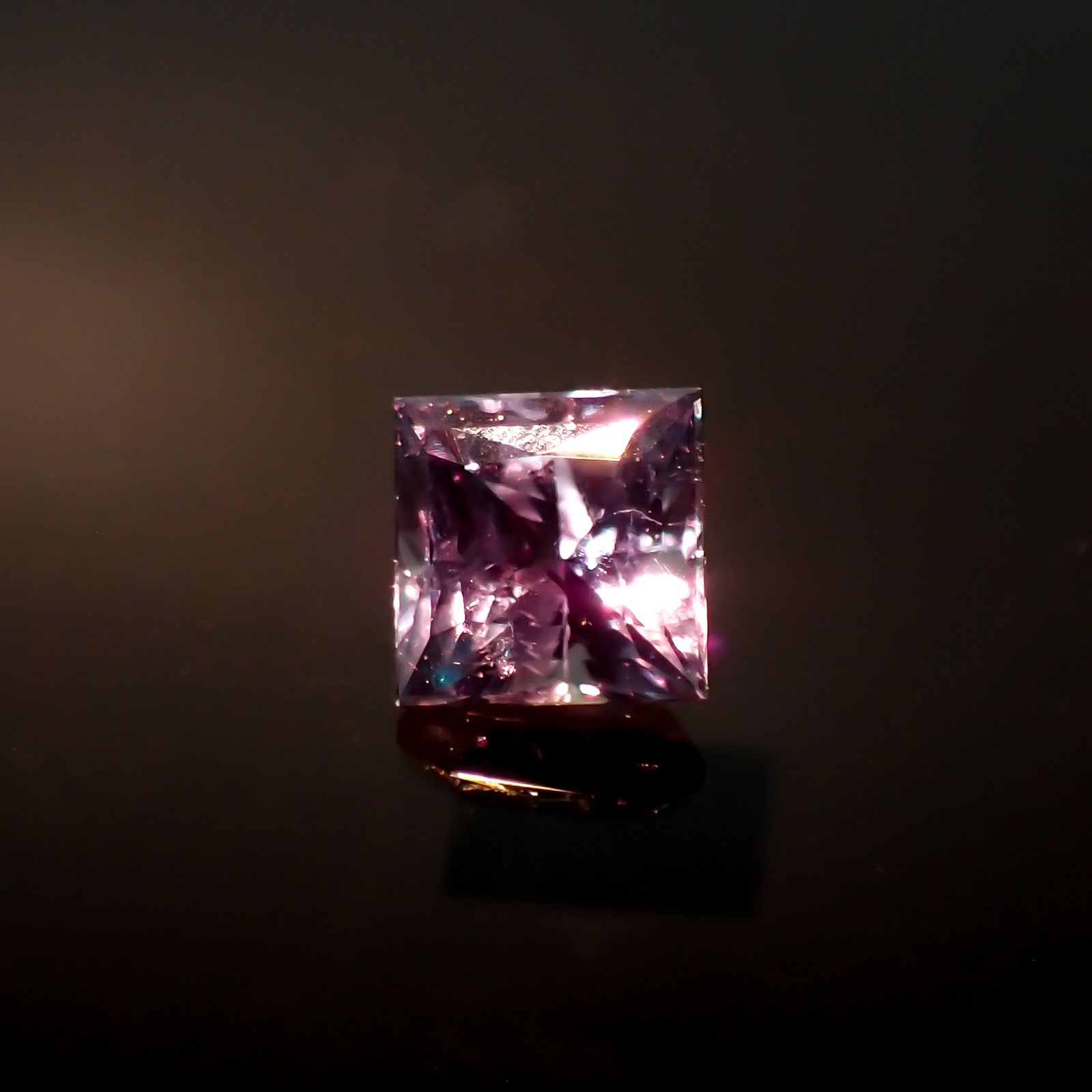 ◇プリンセスカット◇アレキサンドライト ブラジル産 0.11ct[230522059]2.5x2.5mm前後
