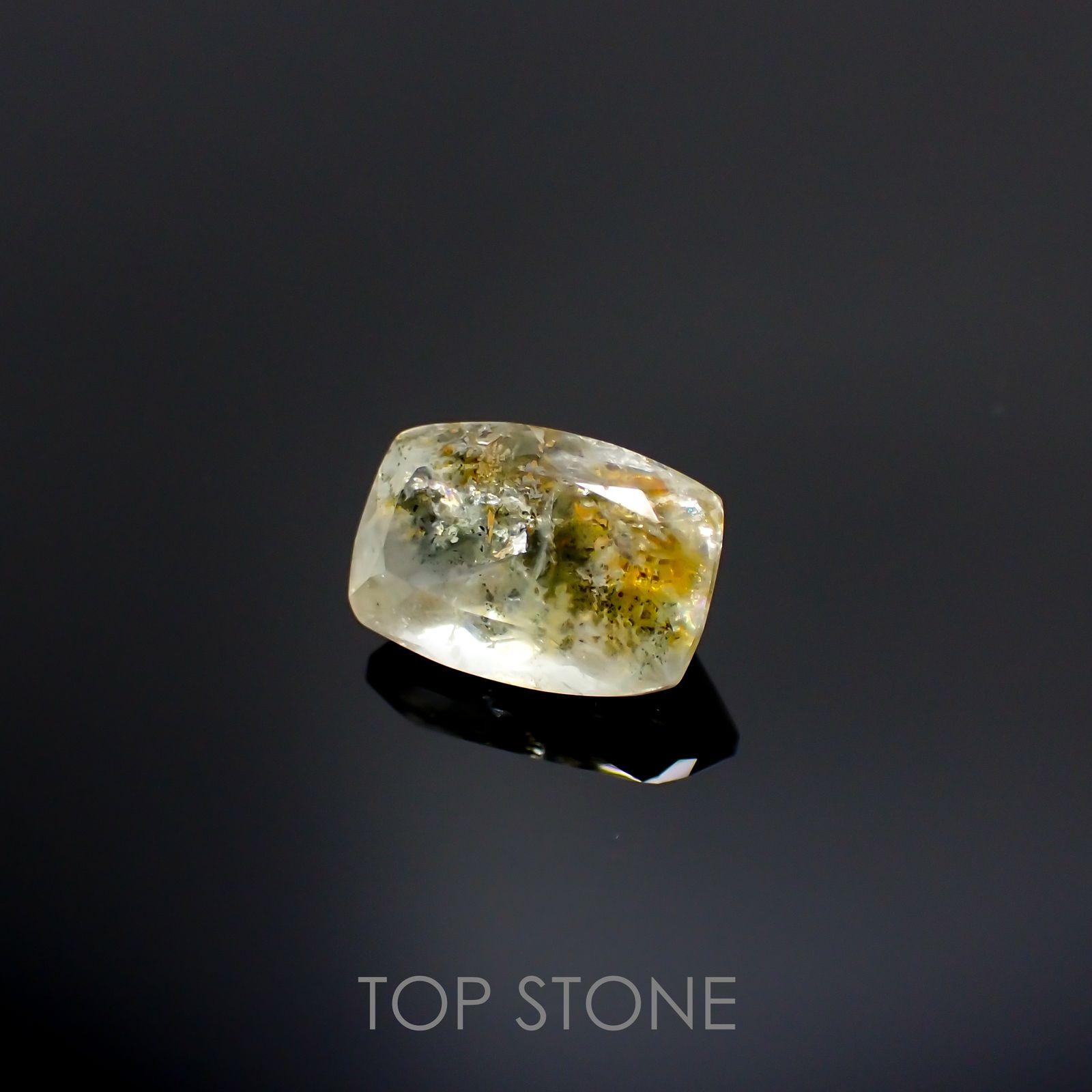 オーロラアクアマリン(宝石名アクアマリン) ブラジル産 4.38ct 識別済[210812717]12.5×8.4mm前後