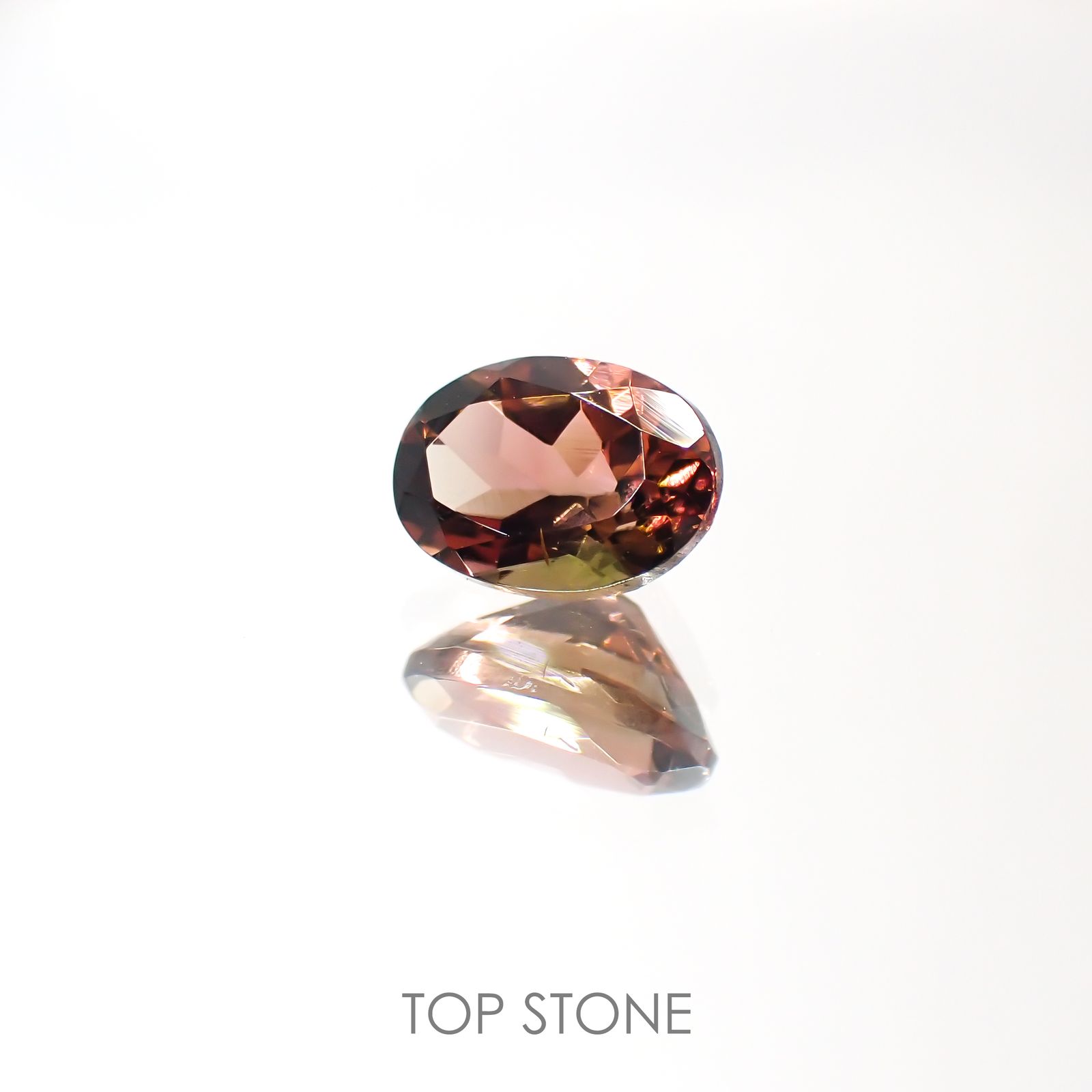 バイカラートルマリン(宝石名トルマリン) ブラジル/アフリカ産 0.95ct 識別済[211013570]7.2×5.1mm前後