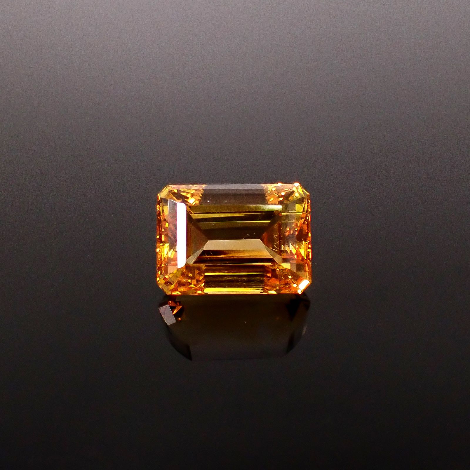 シトリン(宝石名シトリン)ブラジル産 識別済 22.38ct / 18.2x13mm前後 [251231390]
