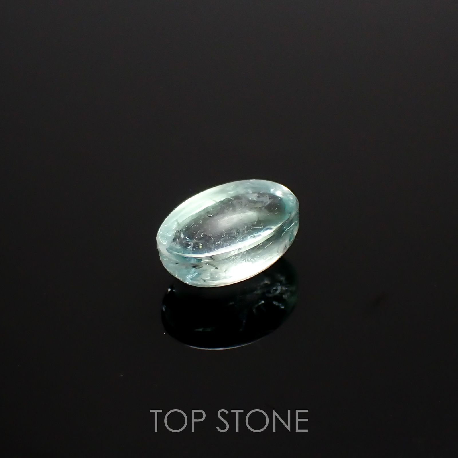 バナジウムコーネルピン(宝石名コーネルピン)タンザニア・タンガ州産 0.70ct 識別済[220115560]6x4.2mm前後