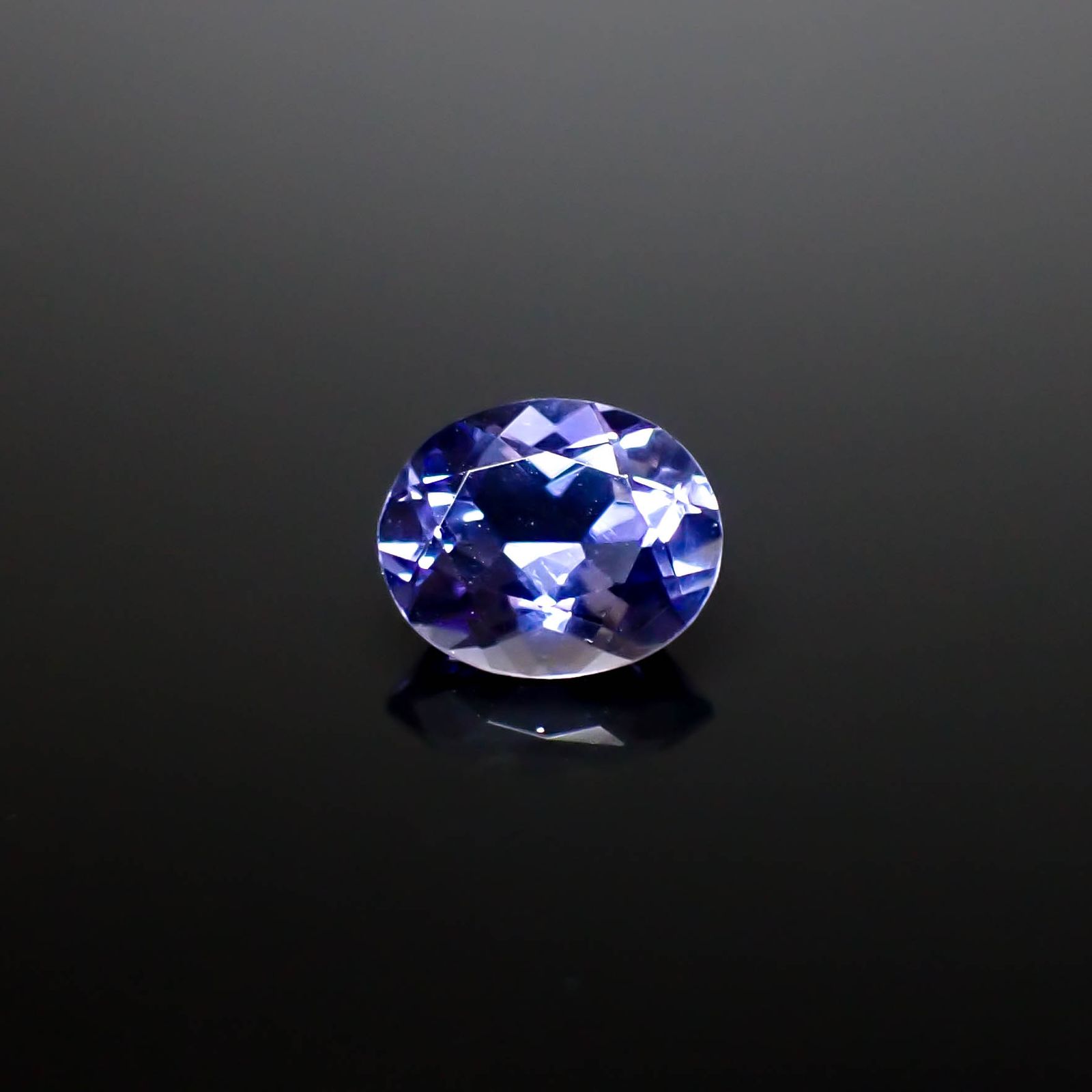 アイオライト タンザニア産 3.04ct [250430264]11x8.9mm前後