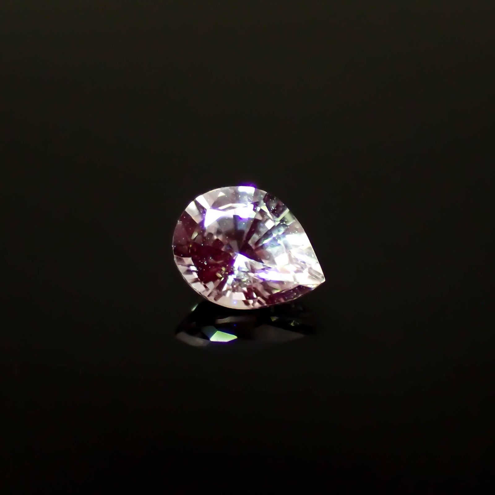 カラーレスサファイア スリランカ産 0.36ct [250830976]5x3.9mm前後