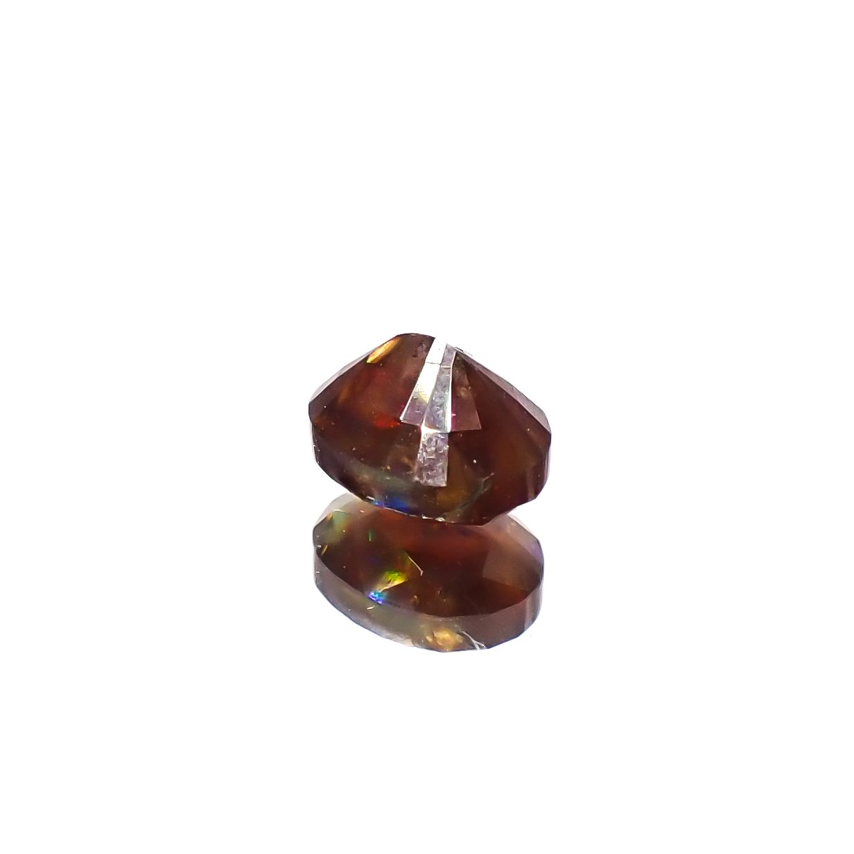 レインボーガーネット 日本・奈良県産 1.07ct[240125530]5.9x4.9mm前後