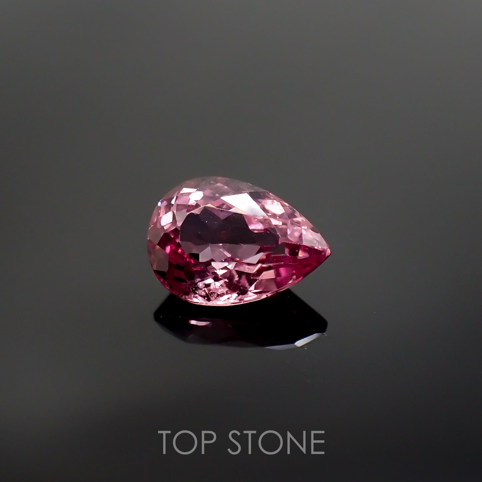 マラヤガーネット(宝石名アルマンディン スペサルティン パイロープ・ガーネット) タンザニア産 2.333ct ソ付(彩珠)[210711880]9.6×6.8mm前後