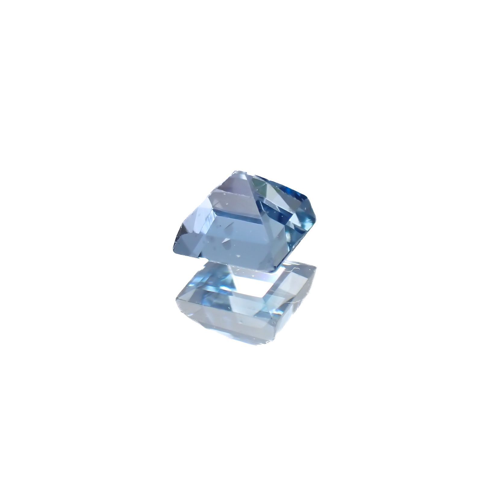 サンタマリアアクアマリン ブラジル産 0.13ct[220918069]2.8x2..8mm前後