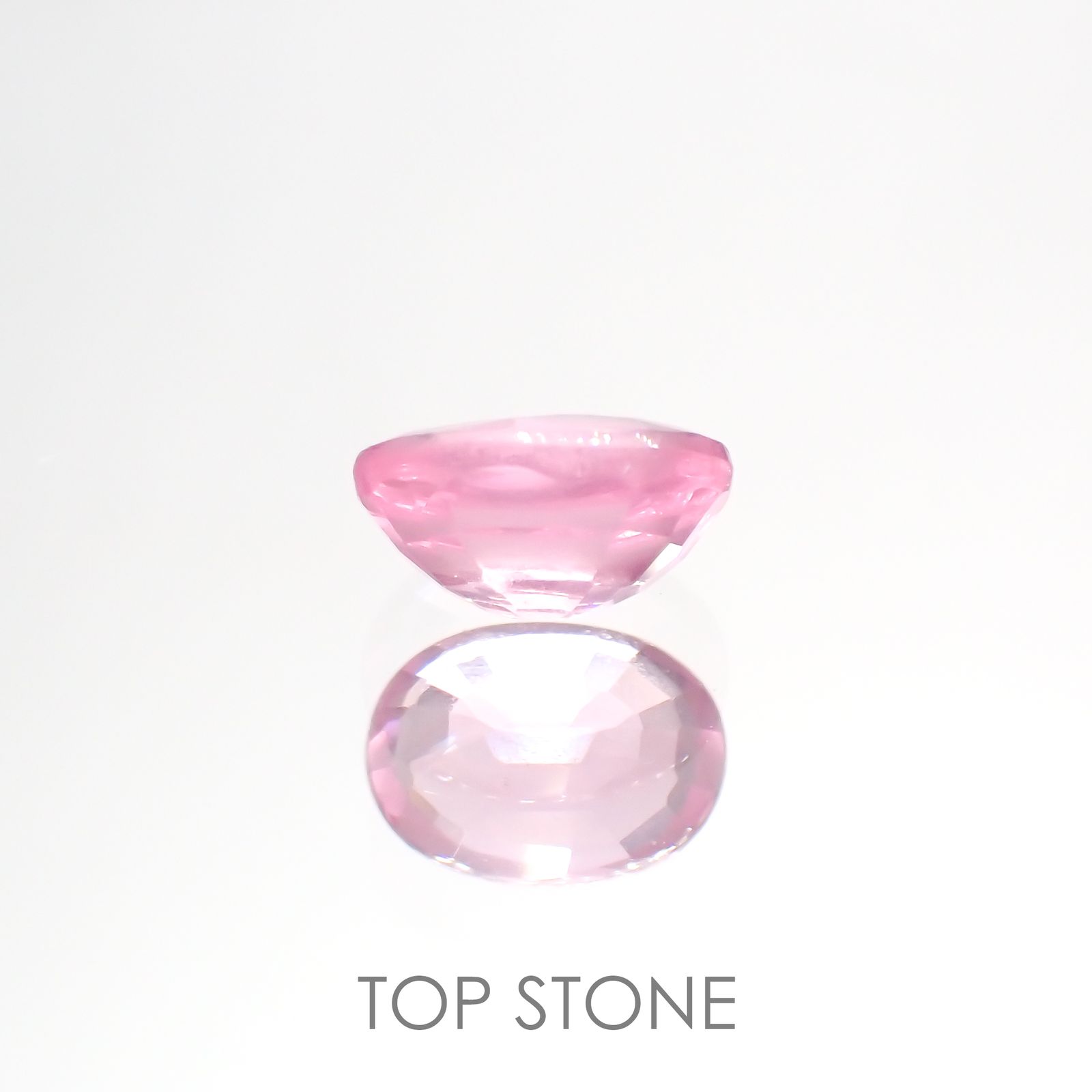 シルキーピンクスピネル(宝石名ピンク・スピネル)タンザニア産 0.68ct 識別済[220114140]5.9x4.3mm前後