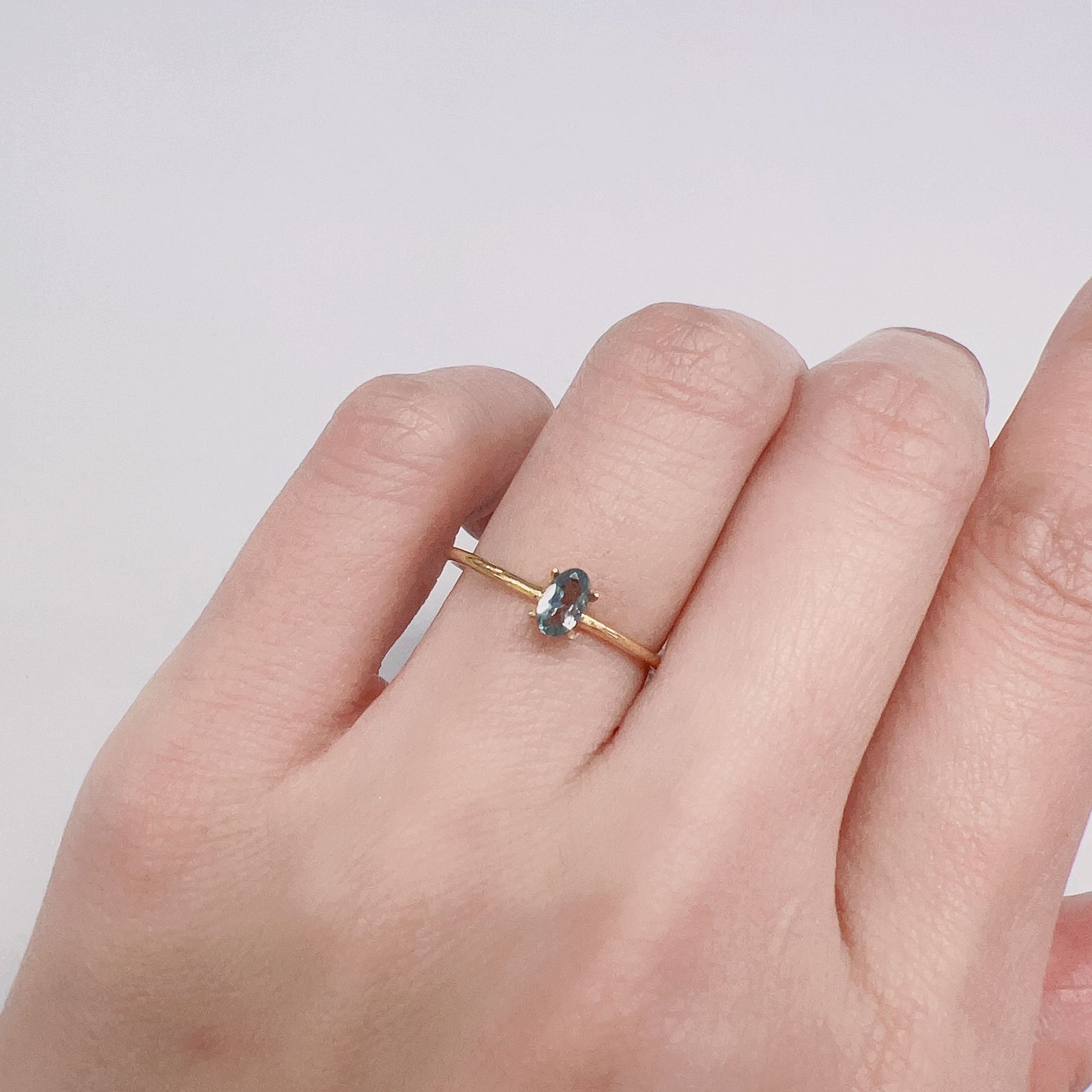 ブルーグリーンコーネルピン(宝石名コーネルピン)タンザニア産 0.19ct 識別済[240219232]4.5x2.6mm前後