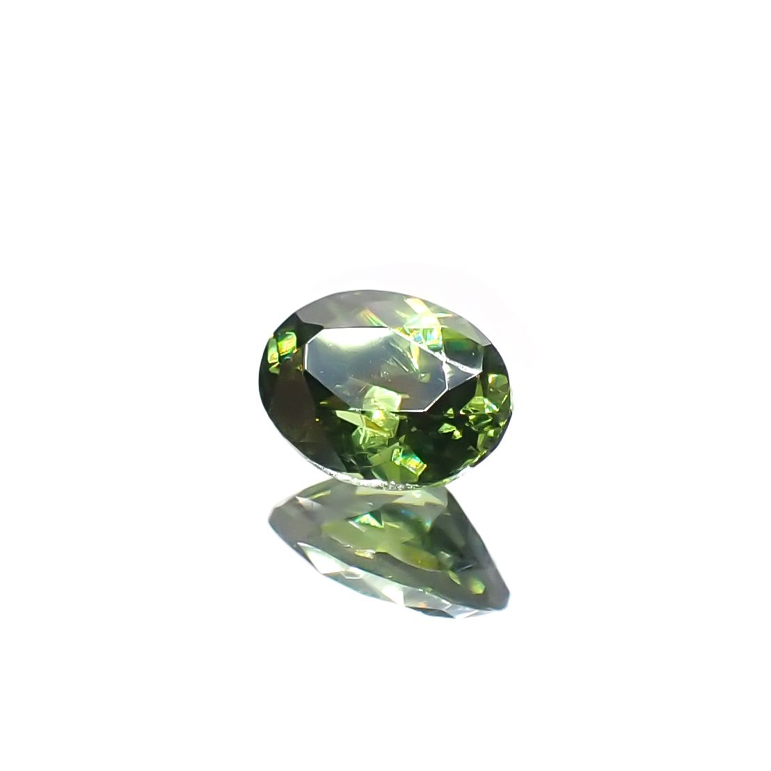 グリーンスファレライト(宝石名グリーン・スファレライト)ブルガリア産 0.329ct ソ付(彩珠)[231224522]4.7x3.4mm前後