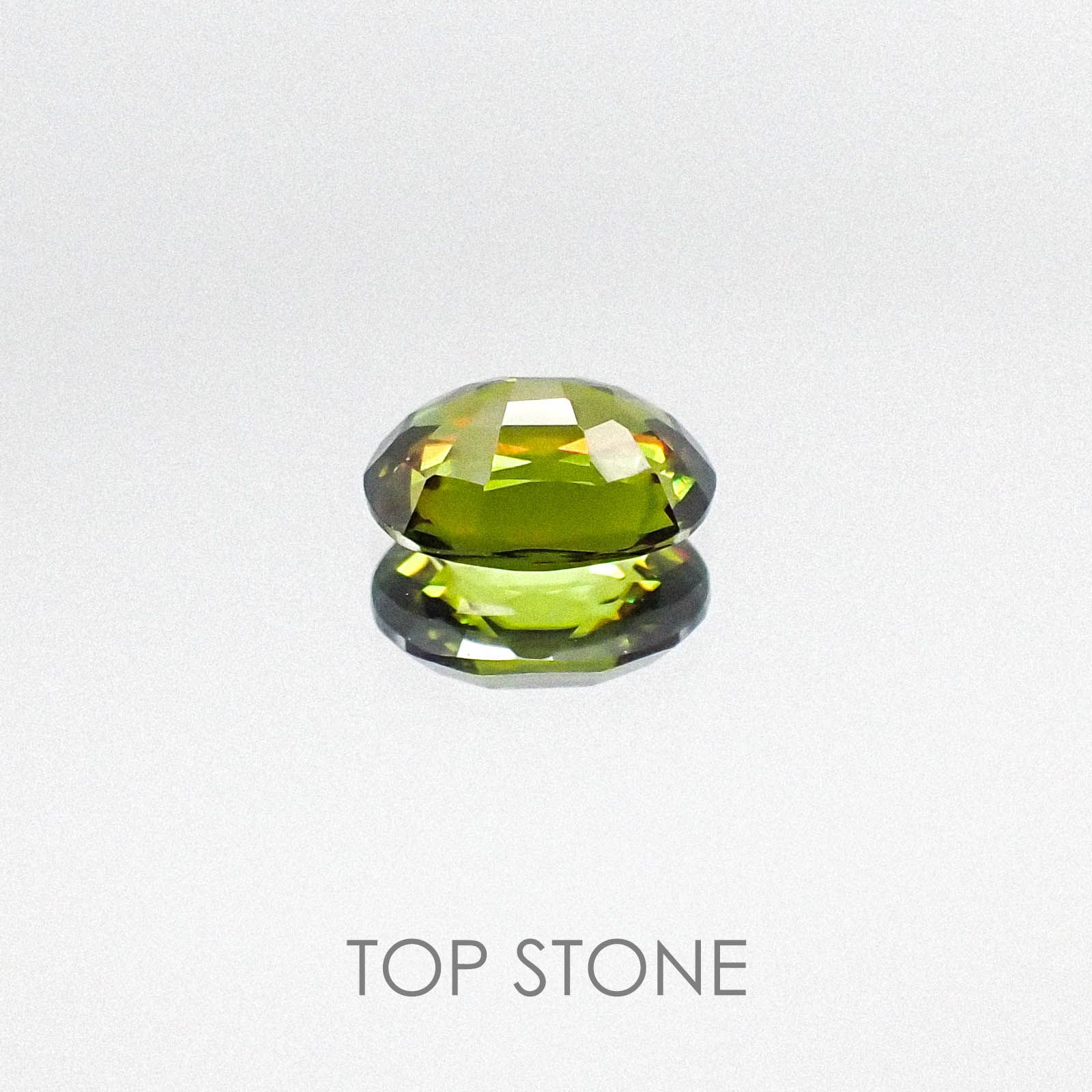 スフェーン パキスタン産 ルース 0.79ct[20084495]6.7×4.9mm前後