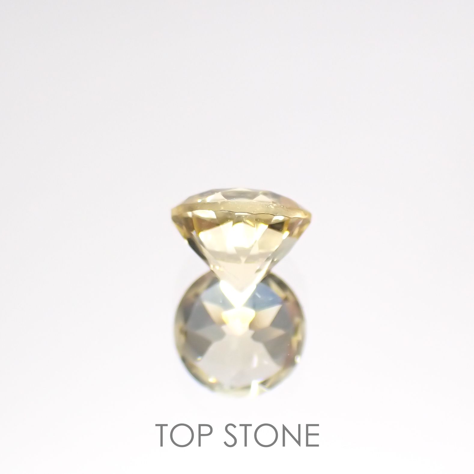 イエローベリル(宝石名イエロー・ベリル)ブラジル産 0.90ct 識別済[220515855]6.1x6.1mm前後