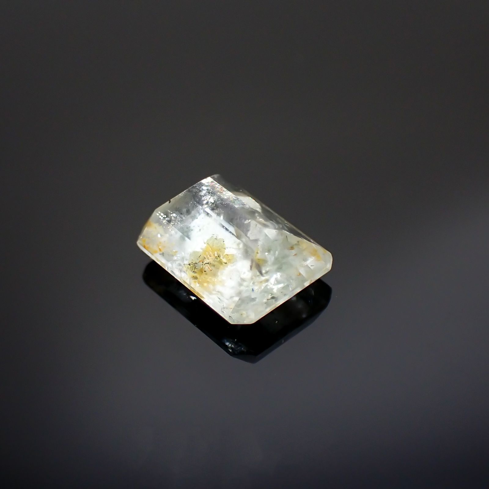 オーロラアクアマリン ブラジル産 2.74ct[220114390]9.7x7.4mm前後