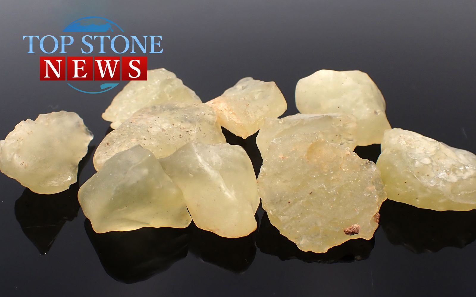 NEWS | リビアングラスの起源が明らかに：隕石衝突が生んだ2900万年前の奇跡 | TOP STONE(トップストーン)