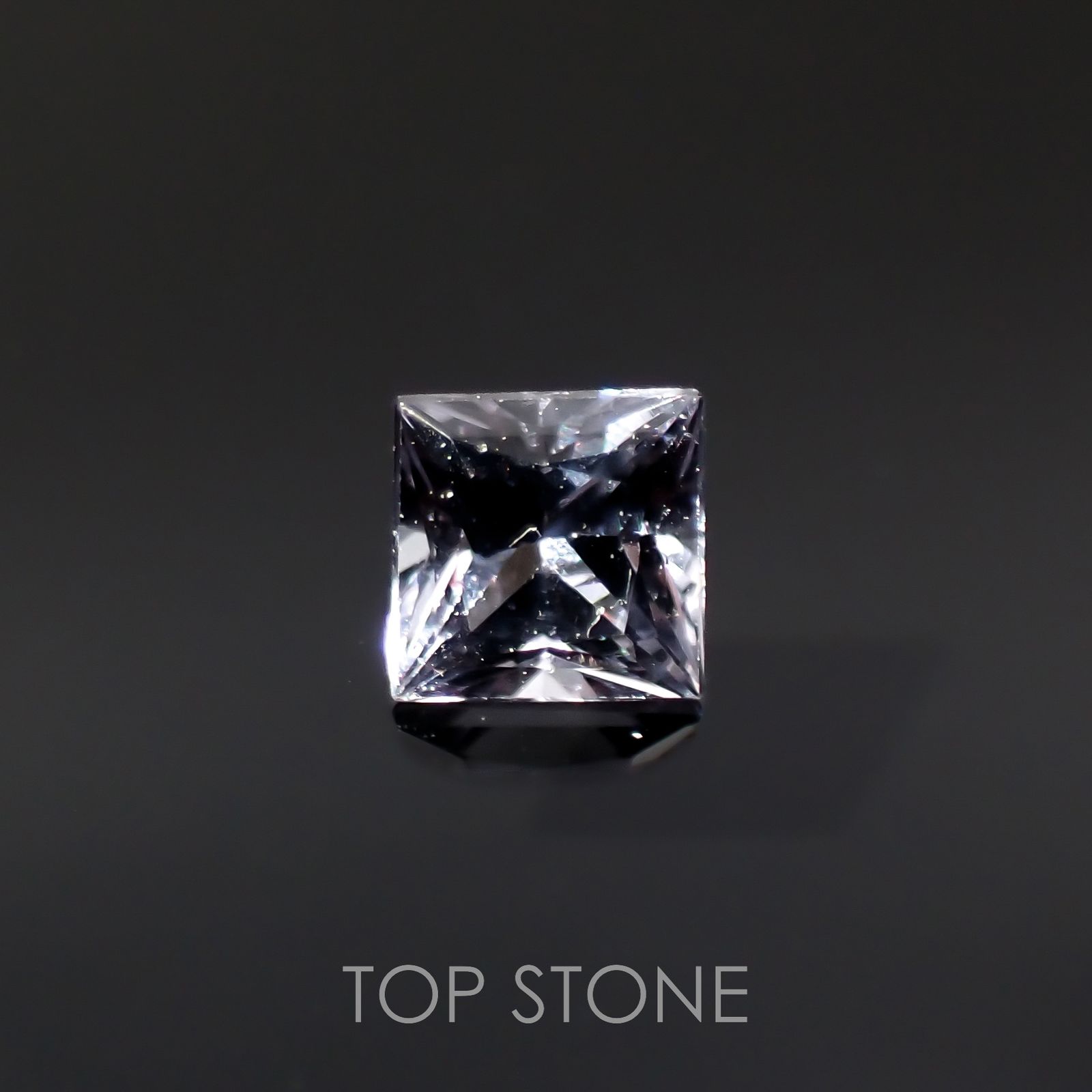 ◇プリンセスカット◇カラーチェンジガーネット アレキタイプ(宝石名ガーネット)マダガスカル・ベキリー産 0.10ct 識別済[221119054]2.5x2.5mm前後