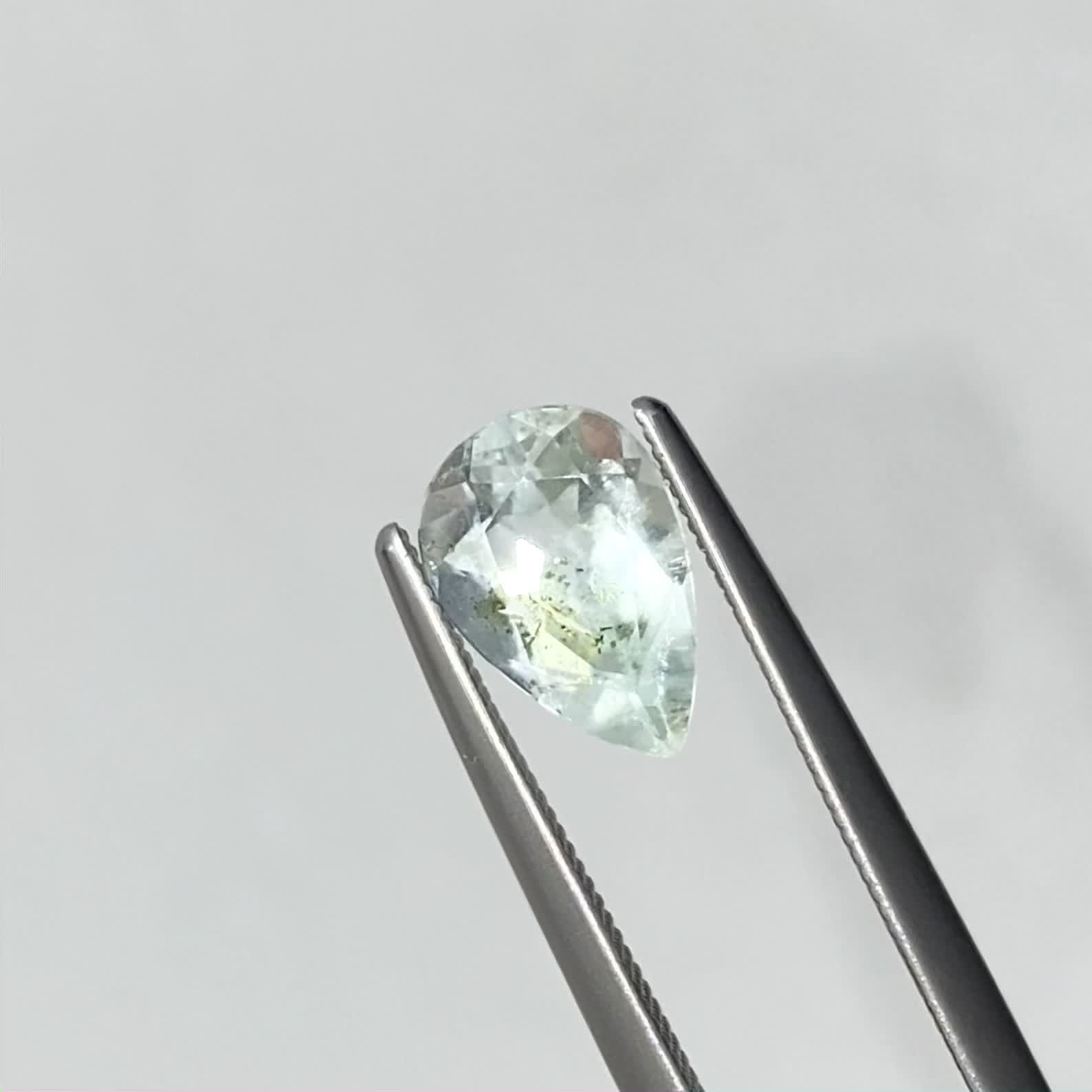 オーロラアクアマリン ブラジル産 1.32ct[231224675]9.4x6.3mm前後