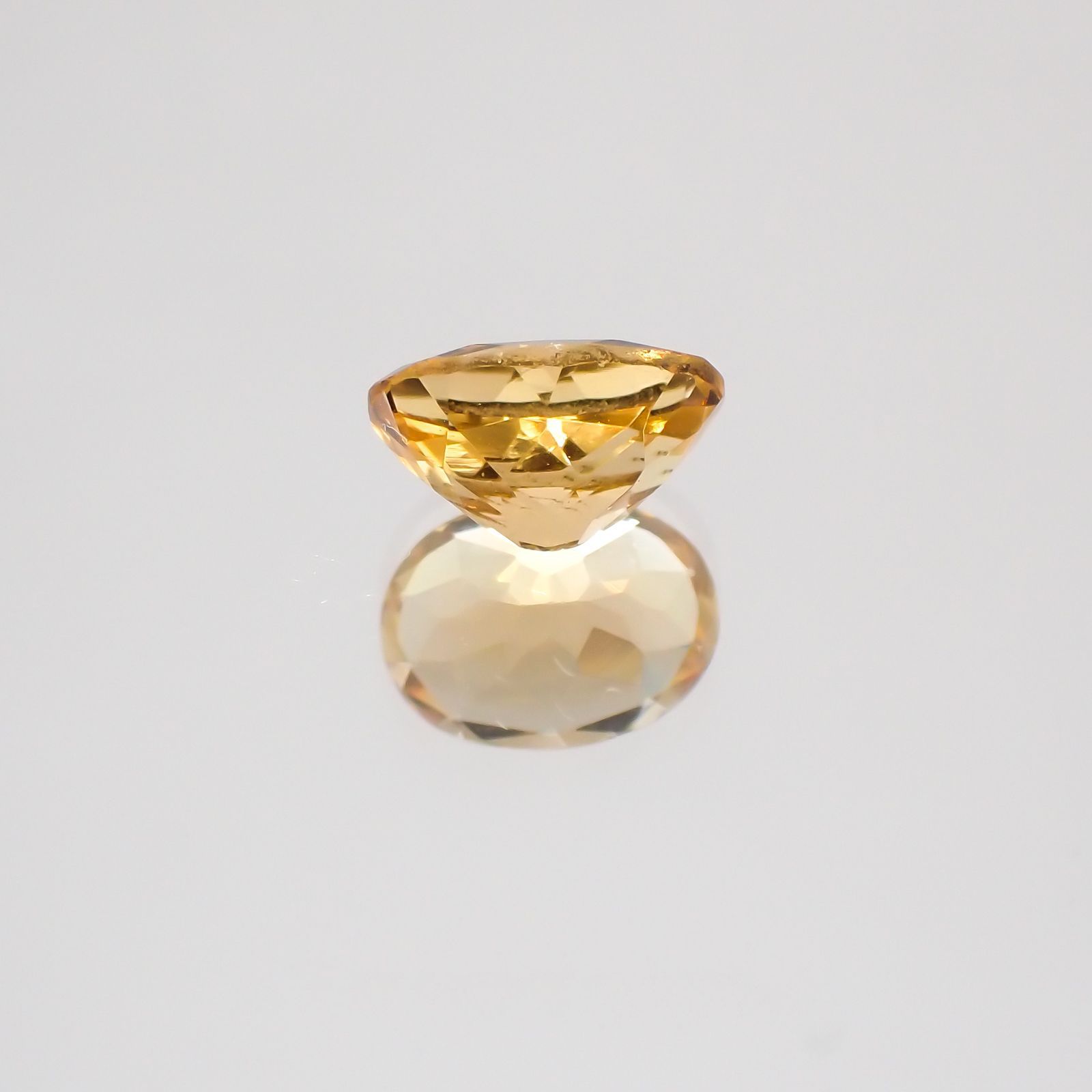 インペリアルガーネット(宝石名ヘソナイト・ガーネット)スリランカ産 1.03ct 識別済[231224369]6.9x5.1mm前後