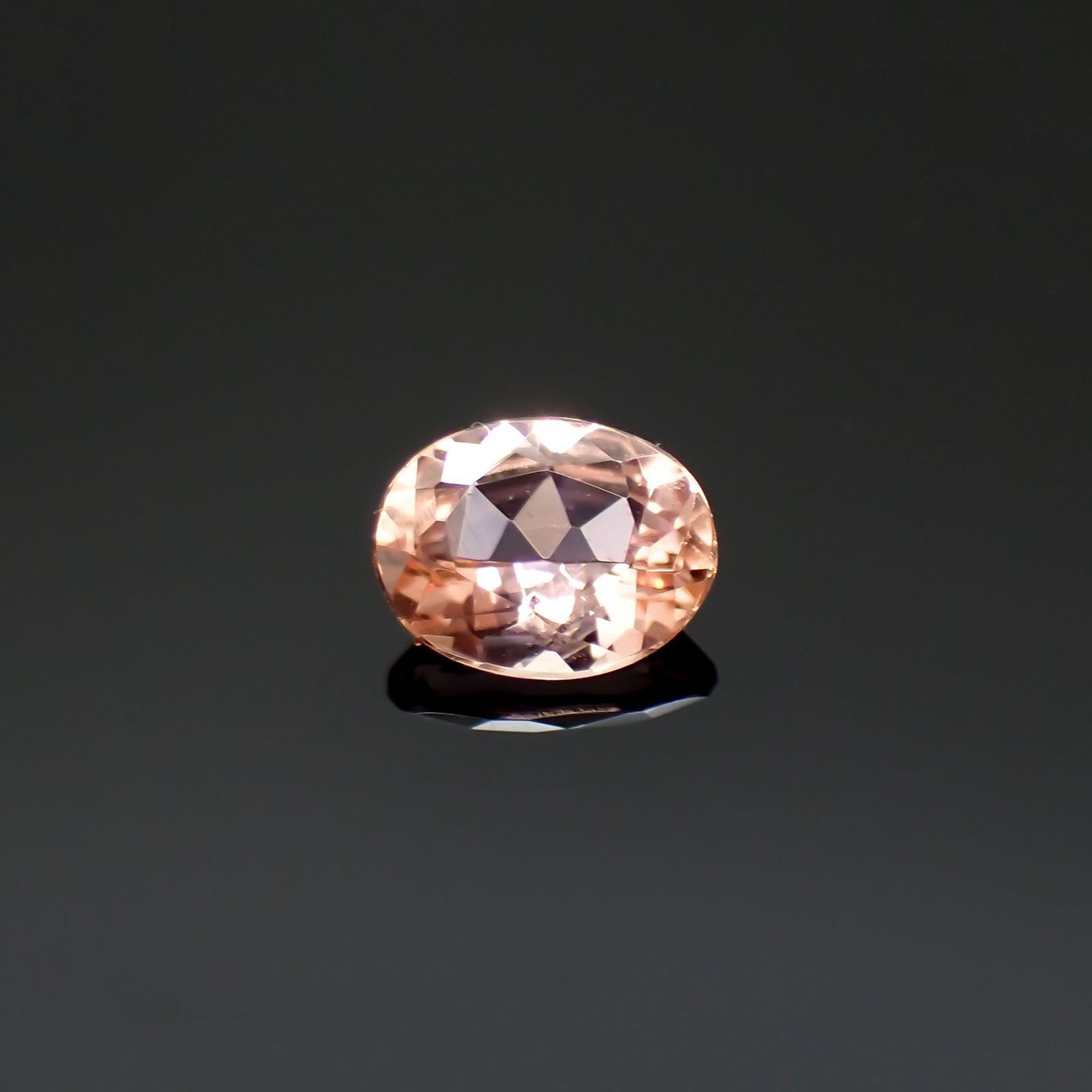 インペリアルトパーズ(宝石名トパーズ)ブラジル産 0.34ct 識別済[220917913]4.9x3.9mm前後