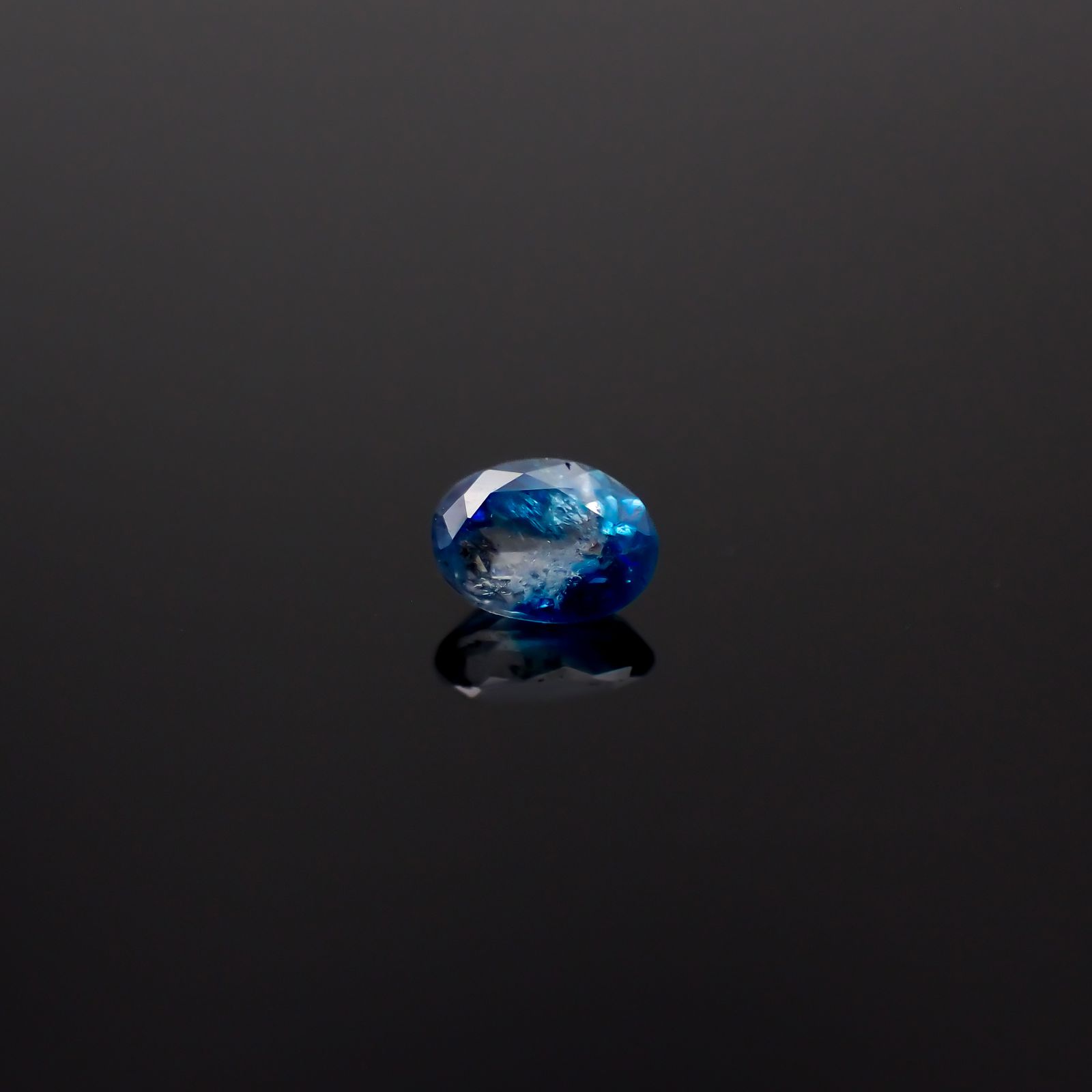 ユークレース ジンバブエ産 0.047ct[231224468]2.6x2mm前後