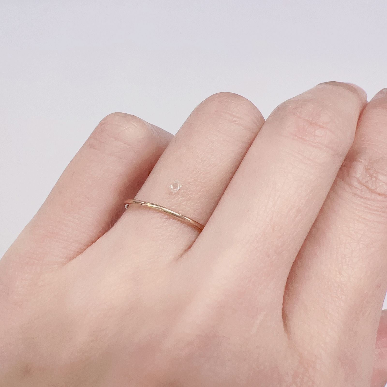 ソーヤブルダイヤモンド 原石(宝石名ダイアモンド)ロシア産 0.069ct ソ付(彩珠)[221219188]2.5x2.6mm前後