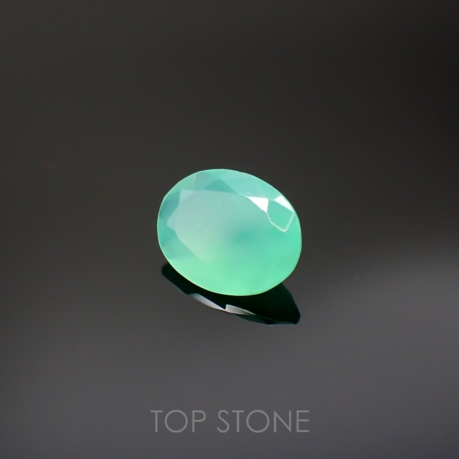 グリーンオパール 南アフリカ産 0.66ct[220717057]7.8x6mm前後