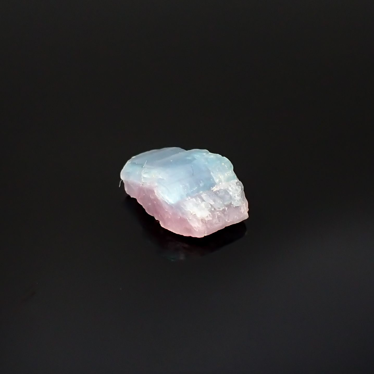 バイカラーパライバトルマリン 原石 ブラジル産 2.03ct[220516009]6.7x10.2mm前後