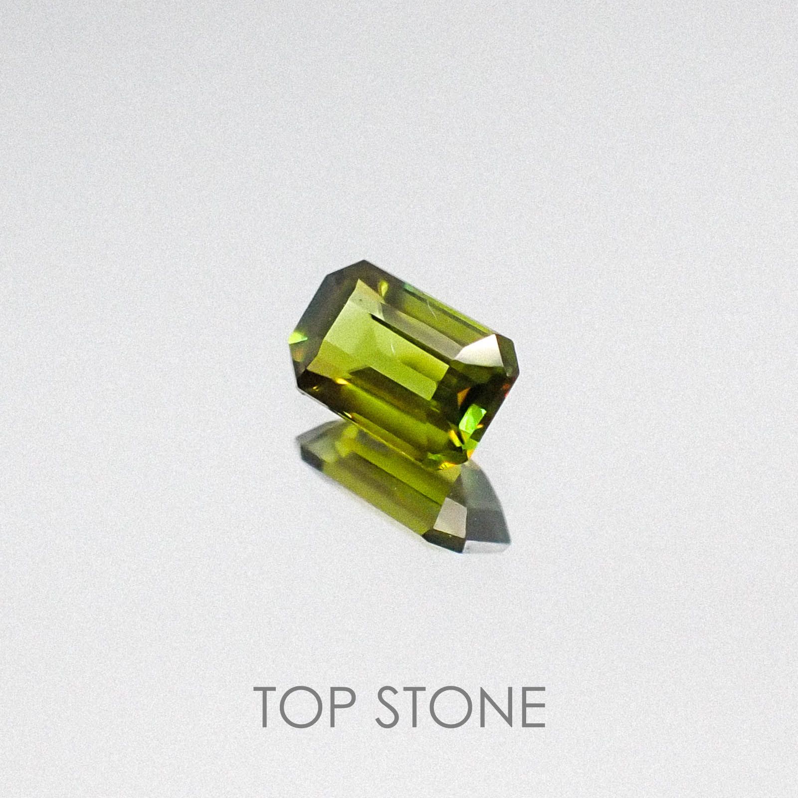 スフェーン パキスタン産 ルース 0.26ct[20084494]4.7×3mm前後