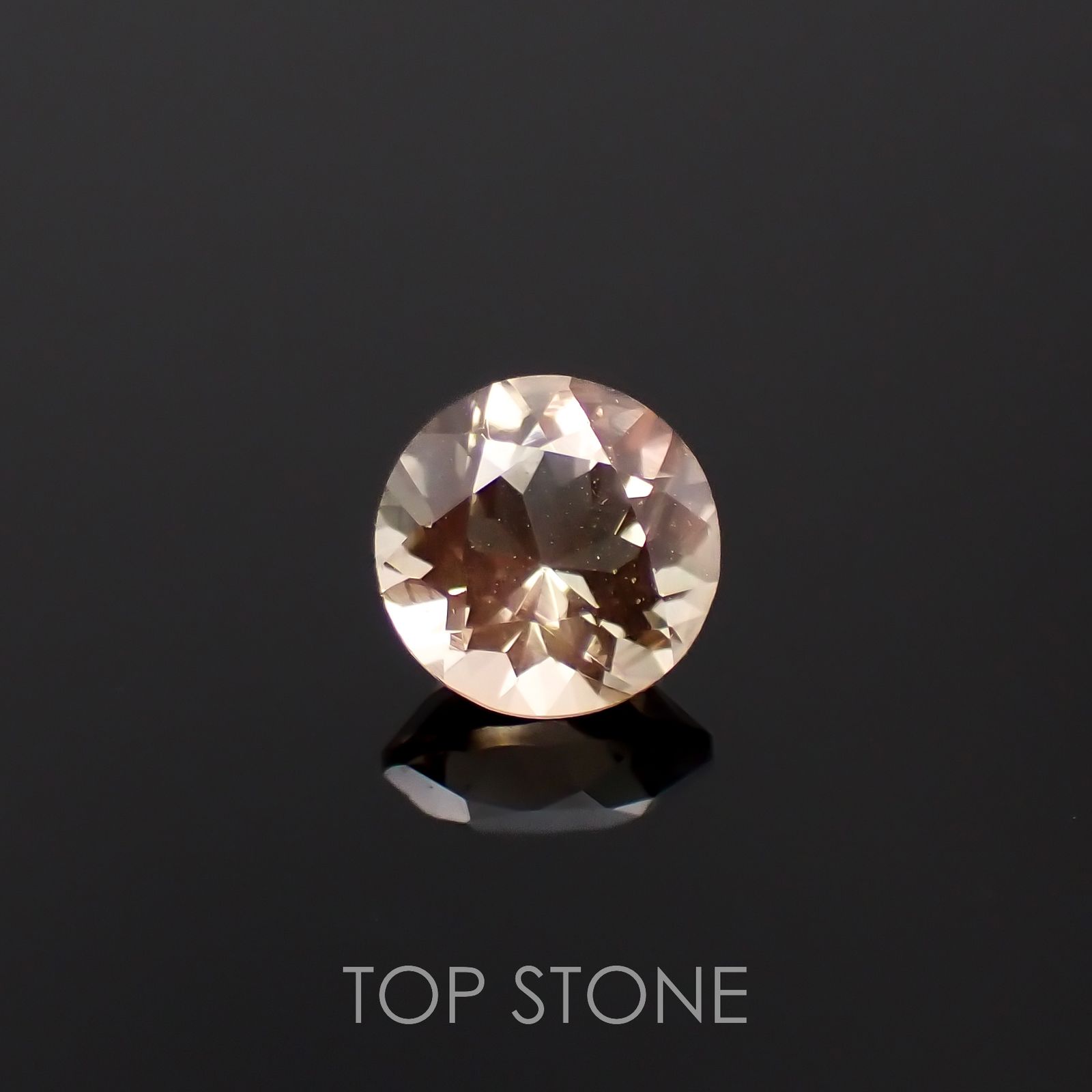 バイカラーオレゴンサンストーン アメリカ・オレゴン州産 0.79ct[230220677]6x6mm前後