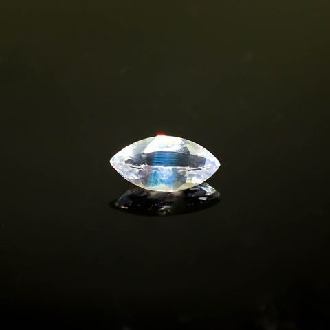 レインボームーンストーン ザンビア産 0.45ct[231224803]8x4mm前後