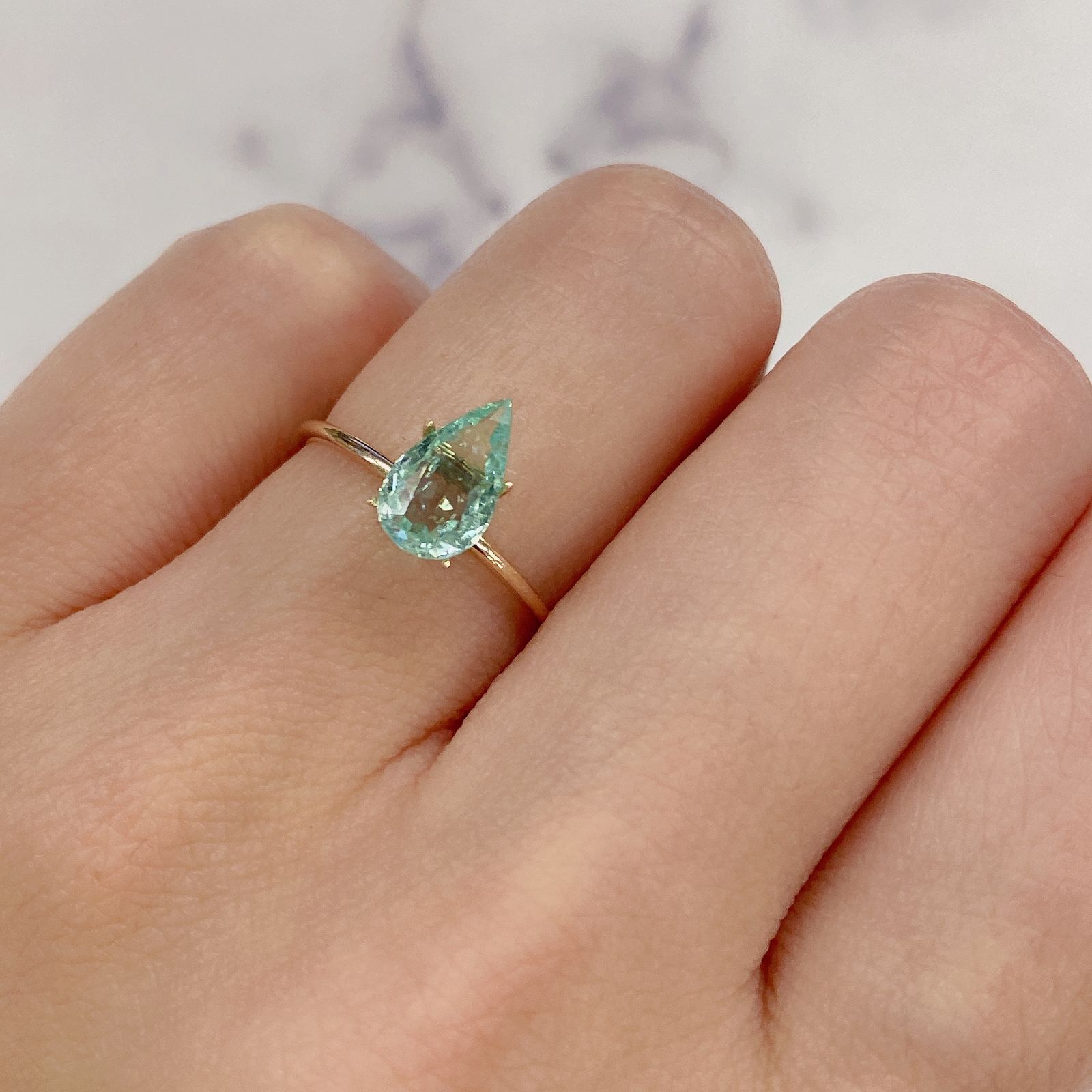 パライバトルマリン(宝石名トルマリン/別名パライバ・トルマリン) モザンビーク産 1.057ct ソ付(宝貴協)[21017745]9.1×5.5mm前後