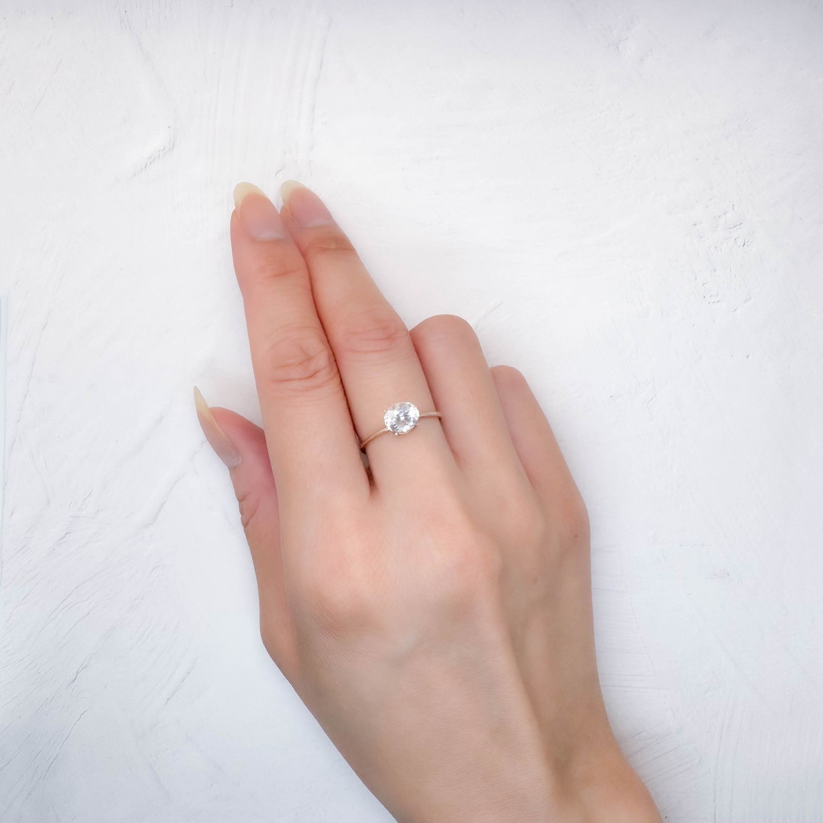 レインボームーンストーン ザンビア産 0.87ct [250730908]7x5.9mm前後