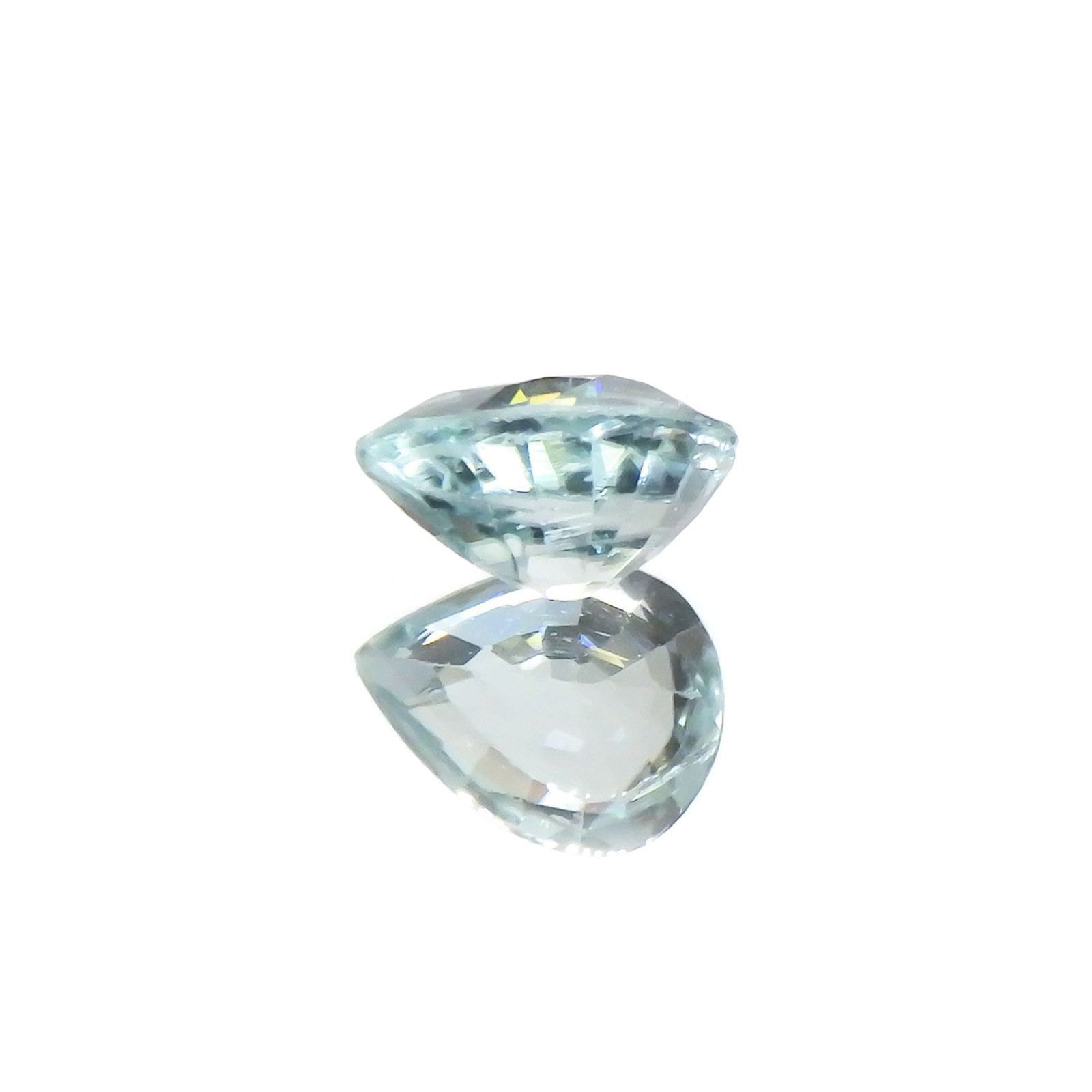 グランディディエライト(宝石名グランディディエライト)マダガスカル産 識別済 0.36ct / 5.4x4.2mm前後 [260417405]
