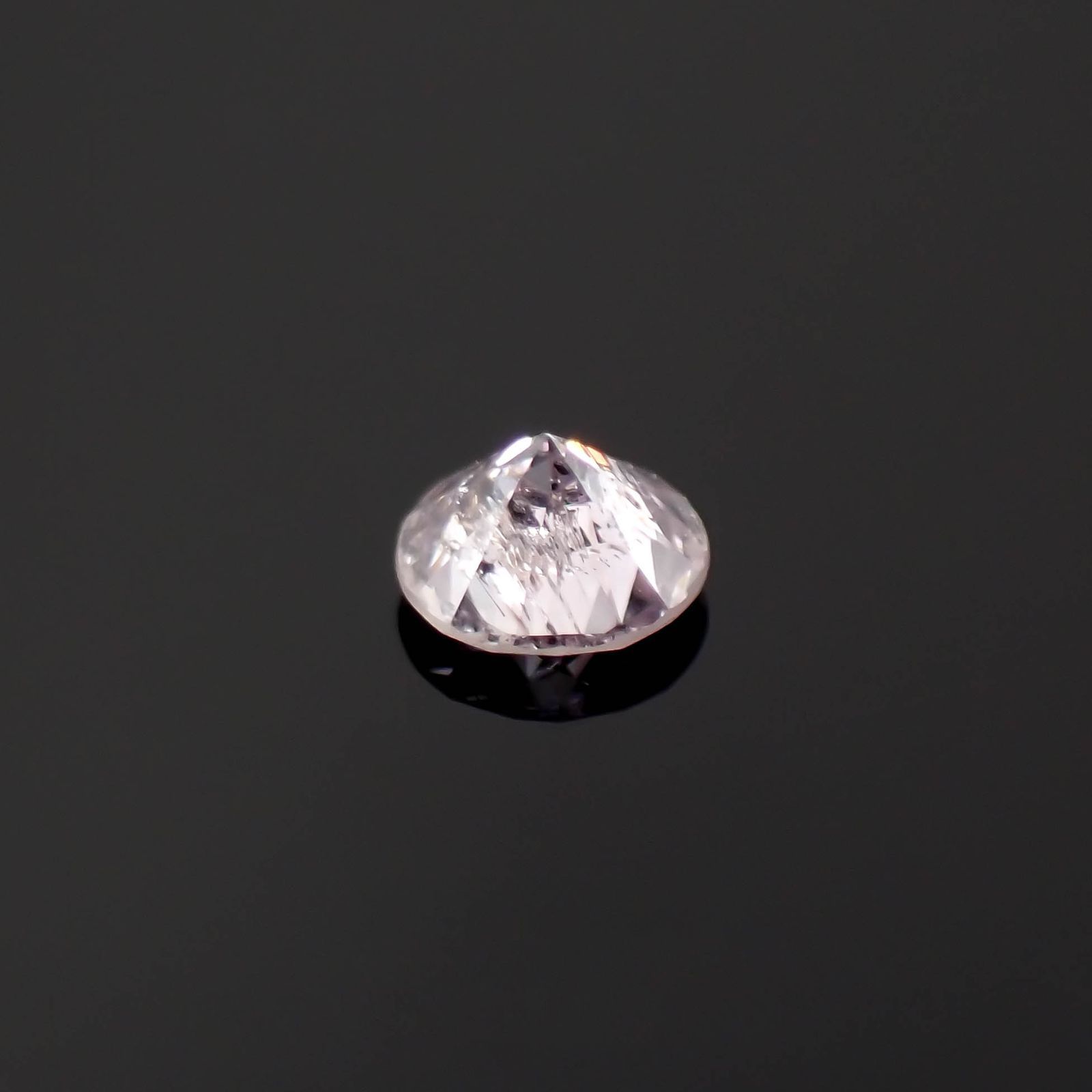 ピンクダイヤモンド(宝石名ダイアモンド I-1/VERY LIGHT PINK PURPLE) 0.060ct ソ付(CGL)[230120144]2.52x2.55mm前後