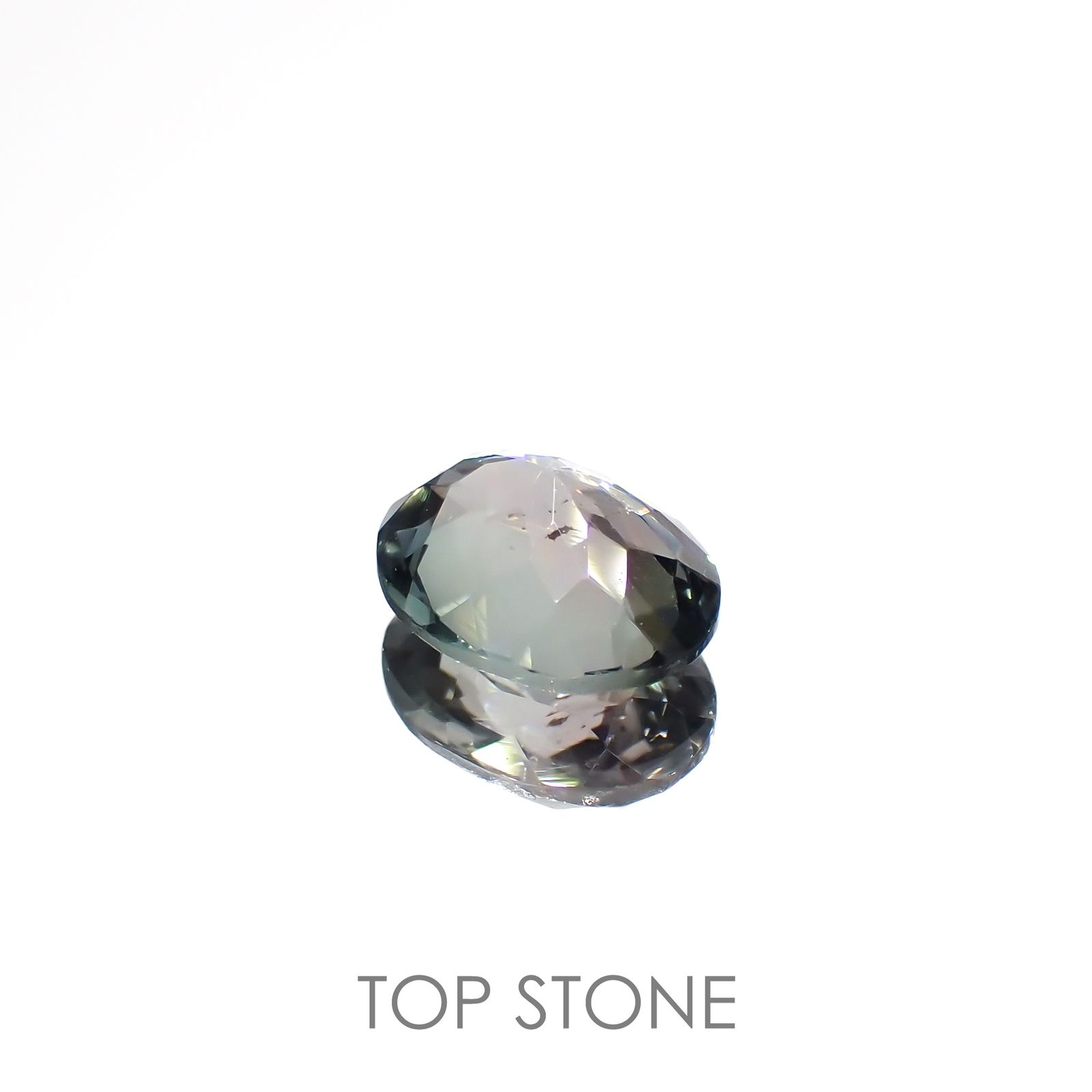バイカラートルマリン(宝石名バイカラー・トルマリン)コンゴ民主共和国産 1.613ct ソ付(彩珠)[220717026]8.7x6.9mm前後