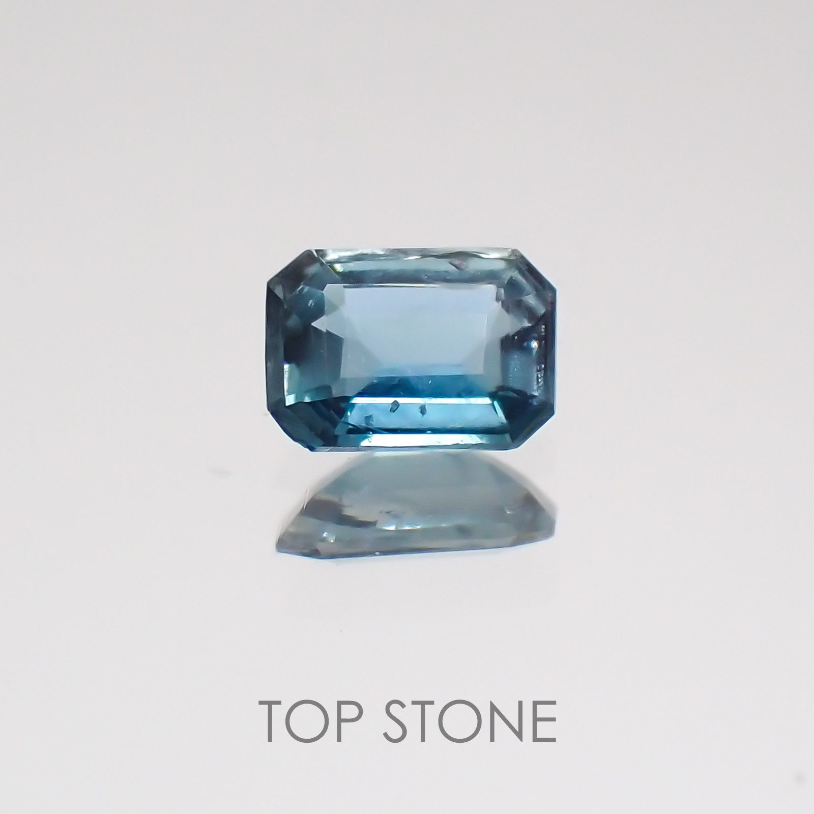 サファリン マダガスカル産 ルース 0.12ct[20128839]3.6×2.6mm前後