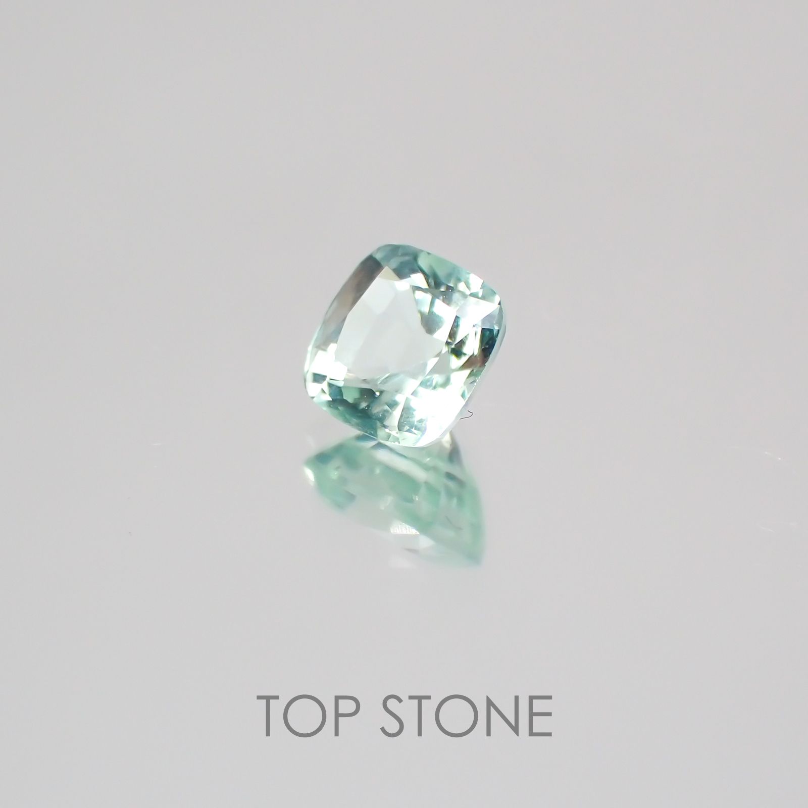 ミントベリル(宝石名グリーン・ベリル) ブラジル産 0.44ct 識別済[21069826]4.6×4.6mm前後