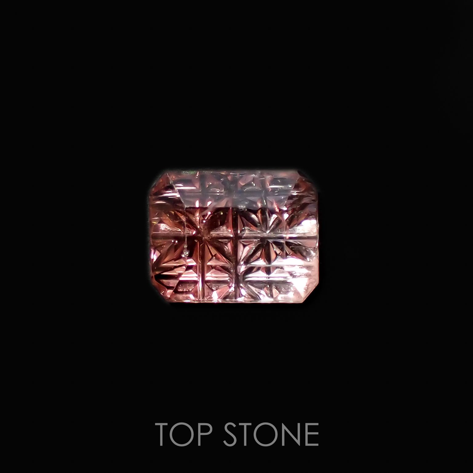 ◇甲州貴石切子Plus Three◇バイカラートルマリン カード付き(宝石名トルマリン)ルワンダ産 1.59ct 識別済[220114592]7.4x5.8mm前後