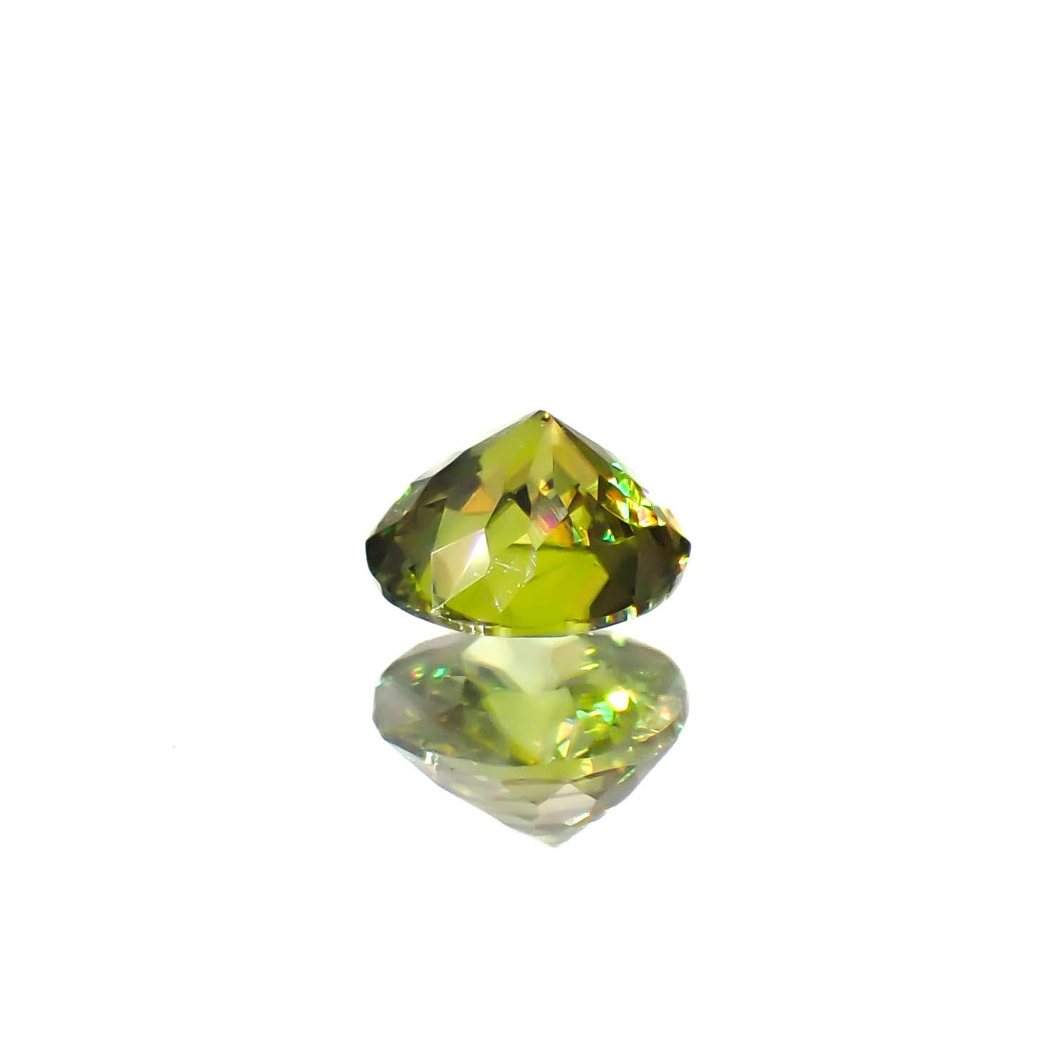 カラーチェンジスフェーン パキスタン産 0.23ct / 3.7x3.7mm前後 [250931061]