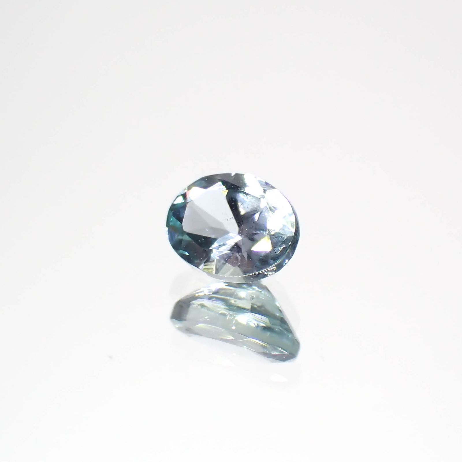 ブルーコーネルピン(宝石名コーネルピン)タンザニア産 0.22ct 識別済[230421862]4.1x3.1mm前後
