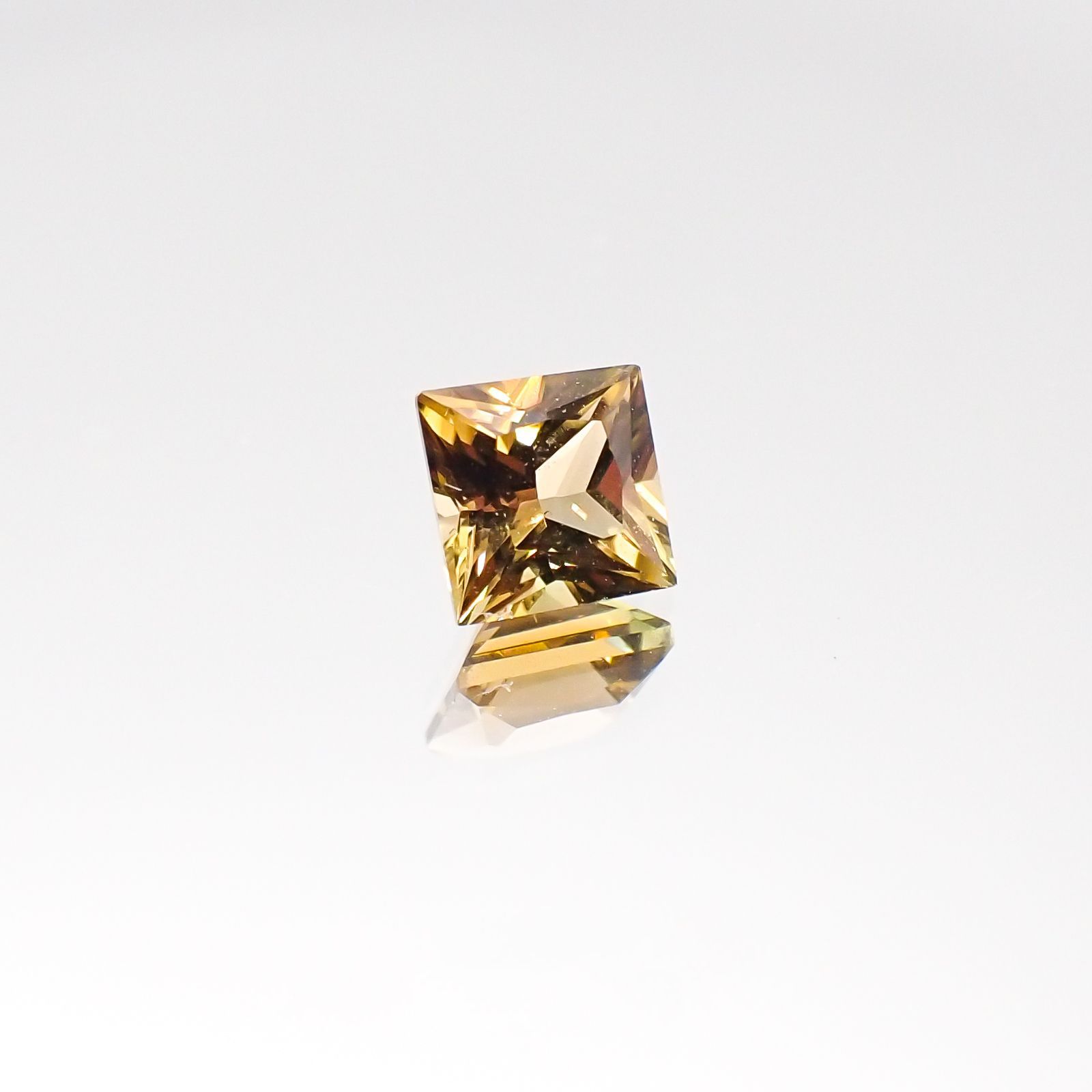 ◇プリンセスカット◇イエロートルマリン(宝石名トルマリン)ブラジル産 0.68ct 識別済[231023954]5x5mm前後