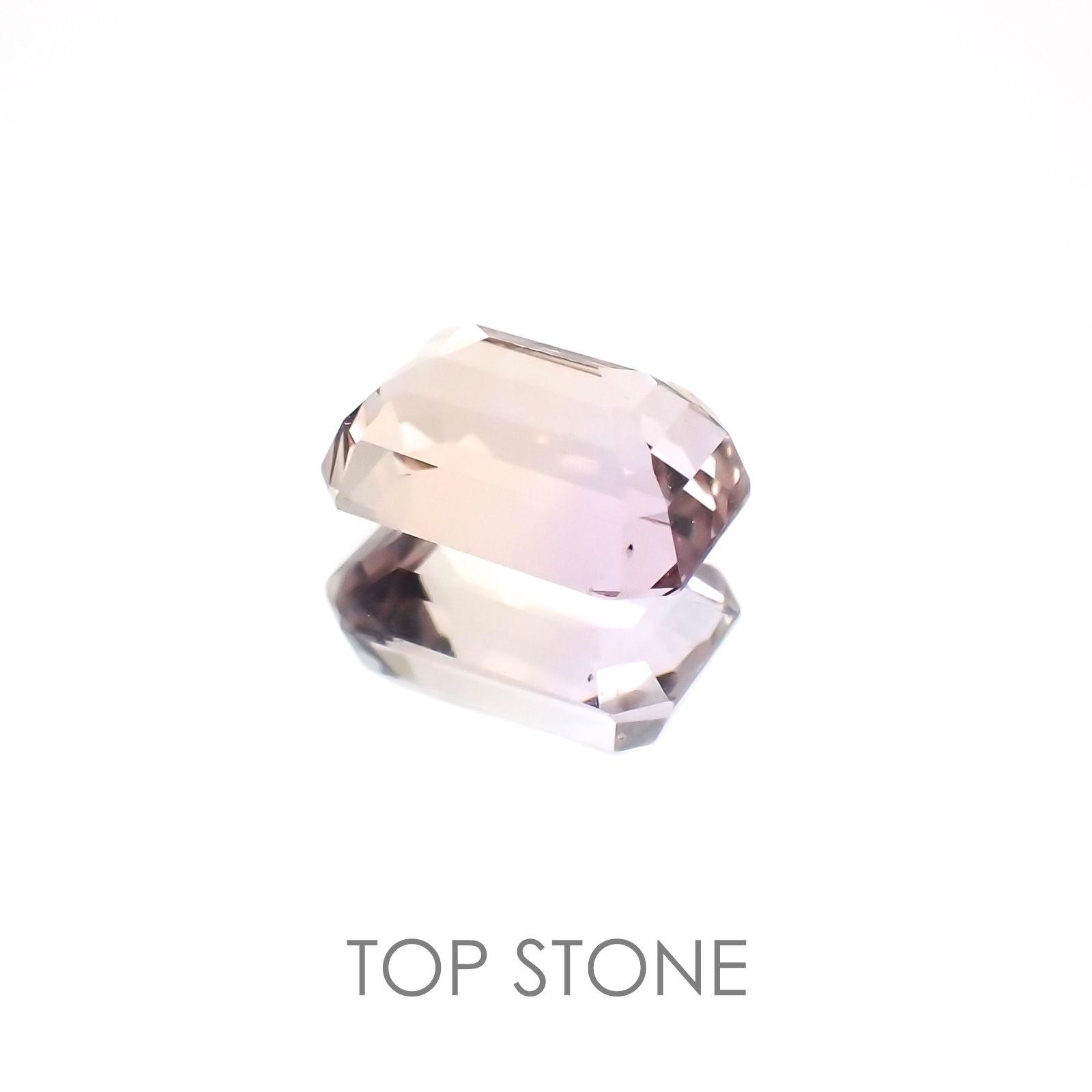 アメトリン(宝石名バイカラー・クォーツ/別名アメトリン) ボリビア産 1.16ct 識別済[20128373]7.6×5.1mm前後
