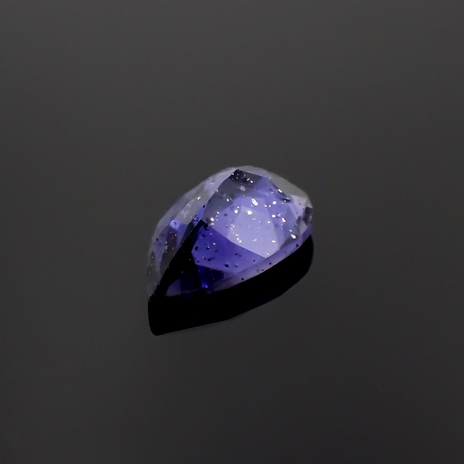 アイオライトサンストーン インド/ブラジル産 0.59ct[230923334]7.9x5.1mm前後