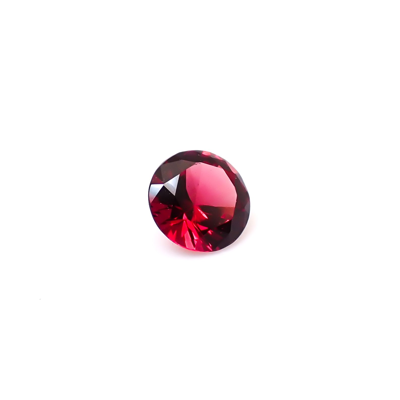 レッドスピネル タンザニア産 0.28ct / 4.2x4.2mm前後 [260732560]