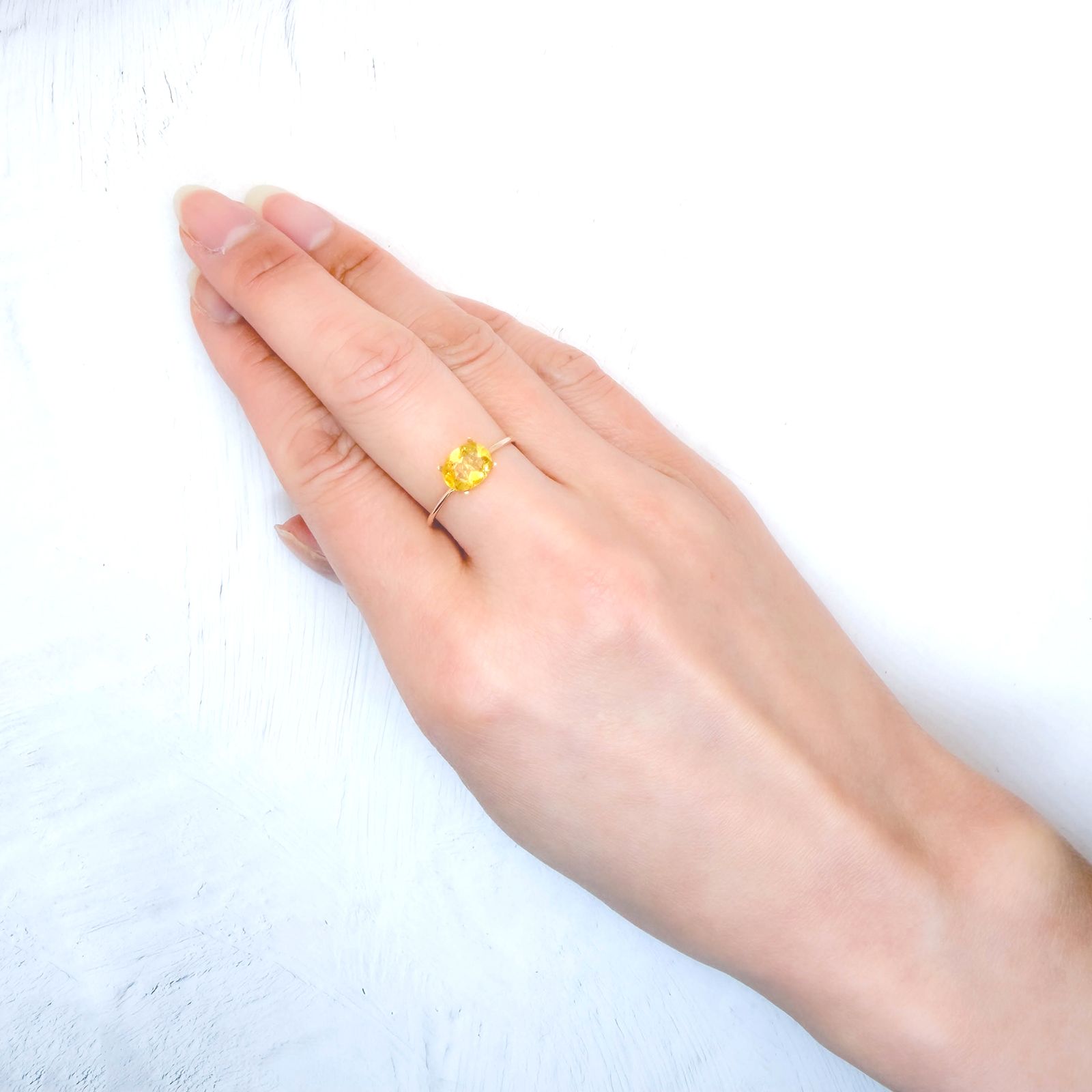 コンドロダイト(宝石名コンドロダイト)タジキスタン・パミール高原産 識別済 1.12ct / 7.8x6.1mm前後 [260131586]