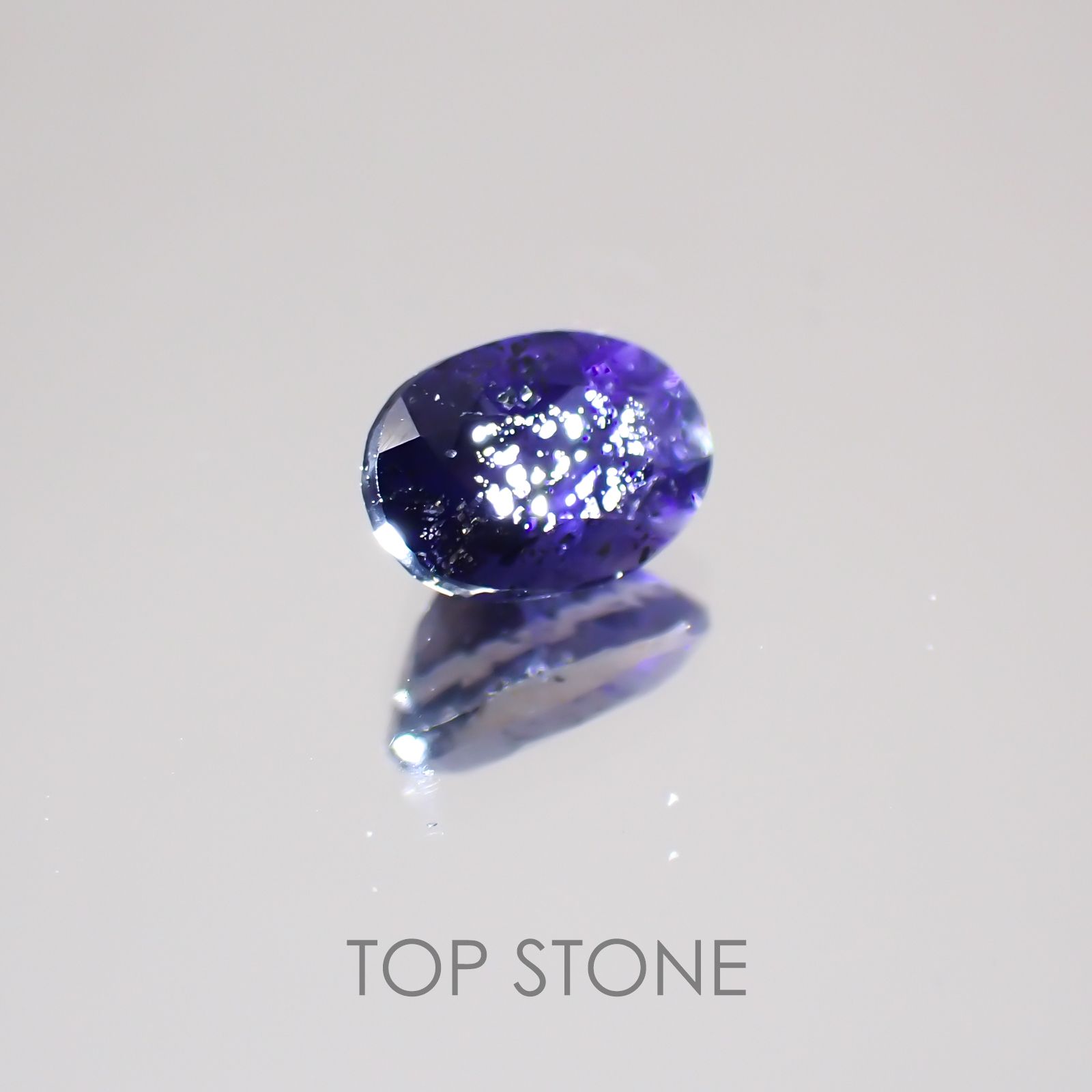 アイオライトサンストーン ブラジル産 ルース 0.54ct[21049238]6.3×4.5mm前後