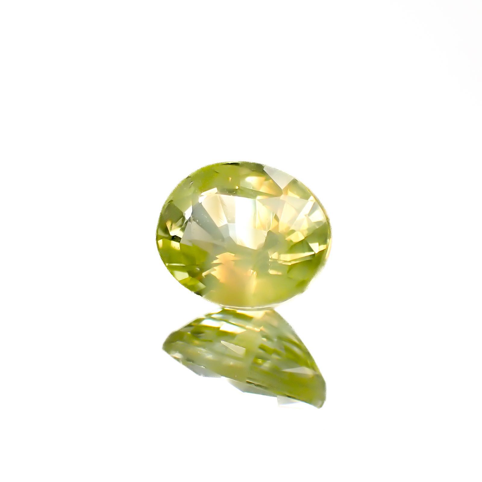 クリソベリル(宝石名クリソベリル)マダガスカル産 1.02ct 識別済[220817452]6.7x5.4mm前後