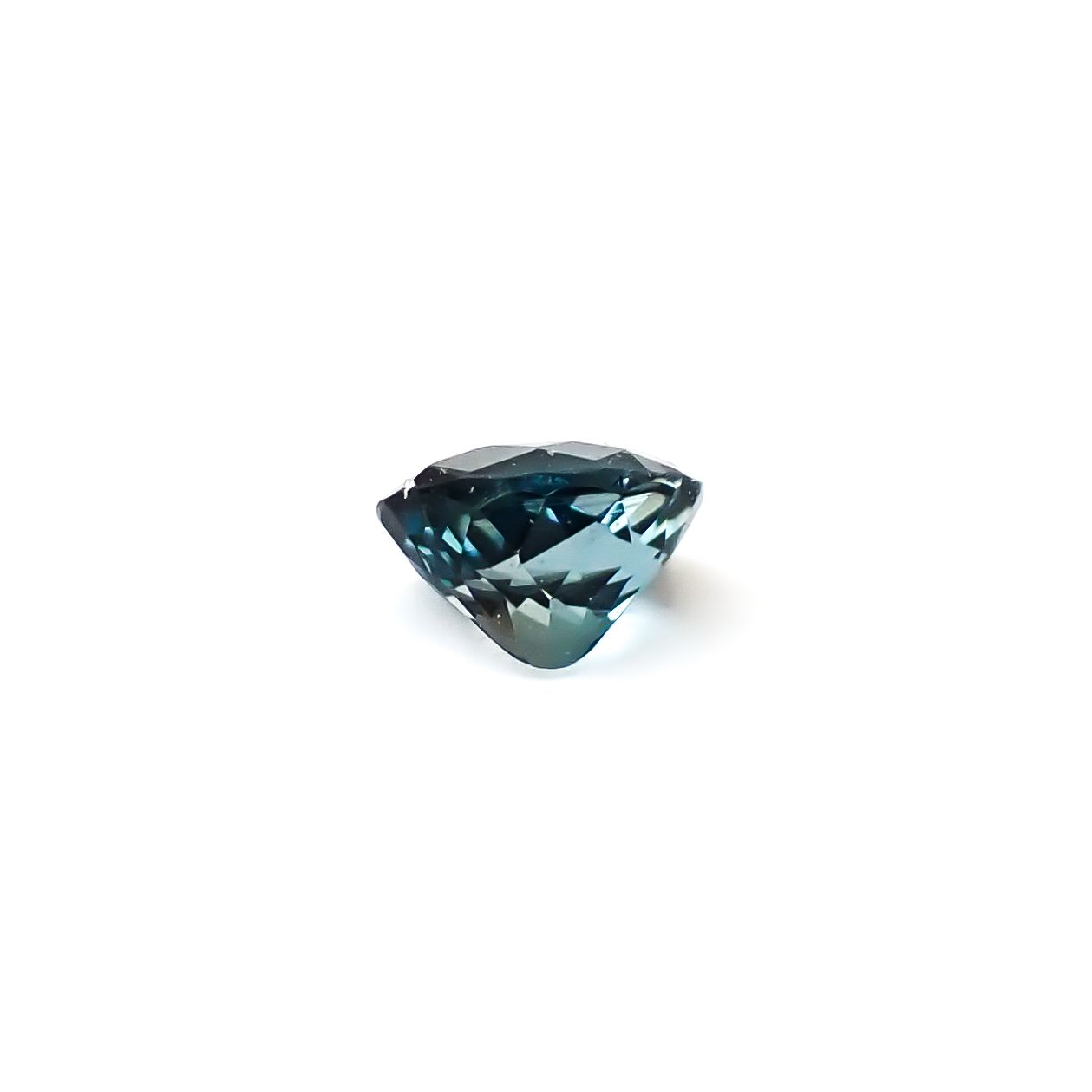 サファリン スリランカ産 0.083ct / 2.9x2.2mm前後 [260432064]