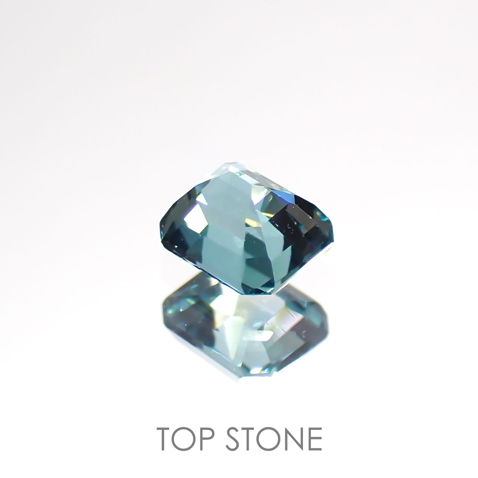 ラグーントルマリン アフガニスタン産 0.38ct [220114097]4.3x3.6mm前後