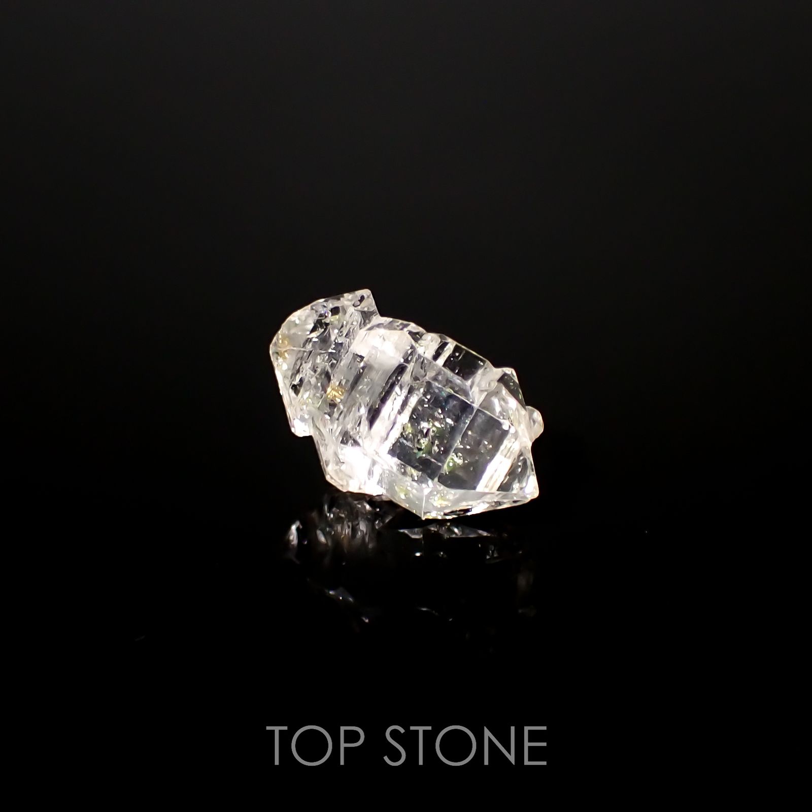 オイルインクォーツ 原石 パキスタン産 3.29ct[220616489]12.7x8.3mm前後