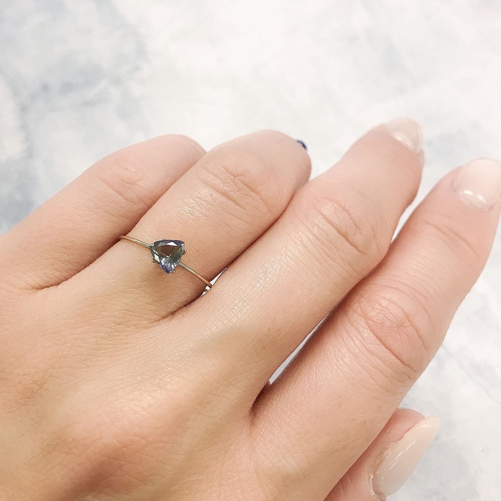 バイカラータンザナイト(宝石名ゾイサイト)タンザニア産 0.50ct 識別済[220515890]5x5.2mm前後