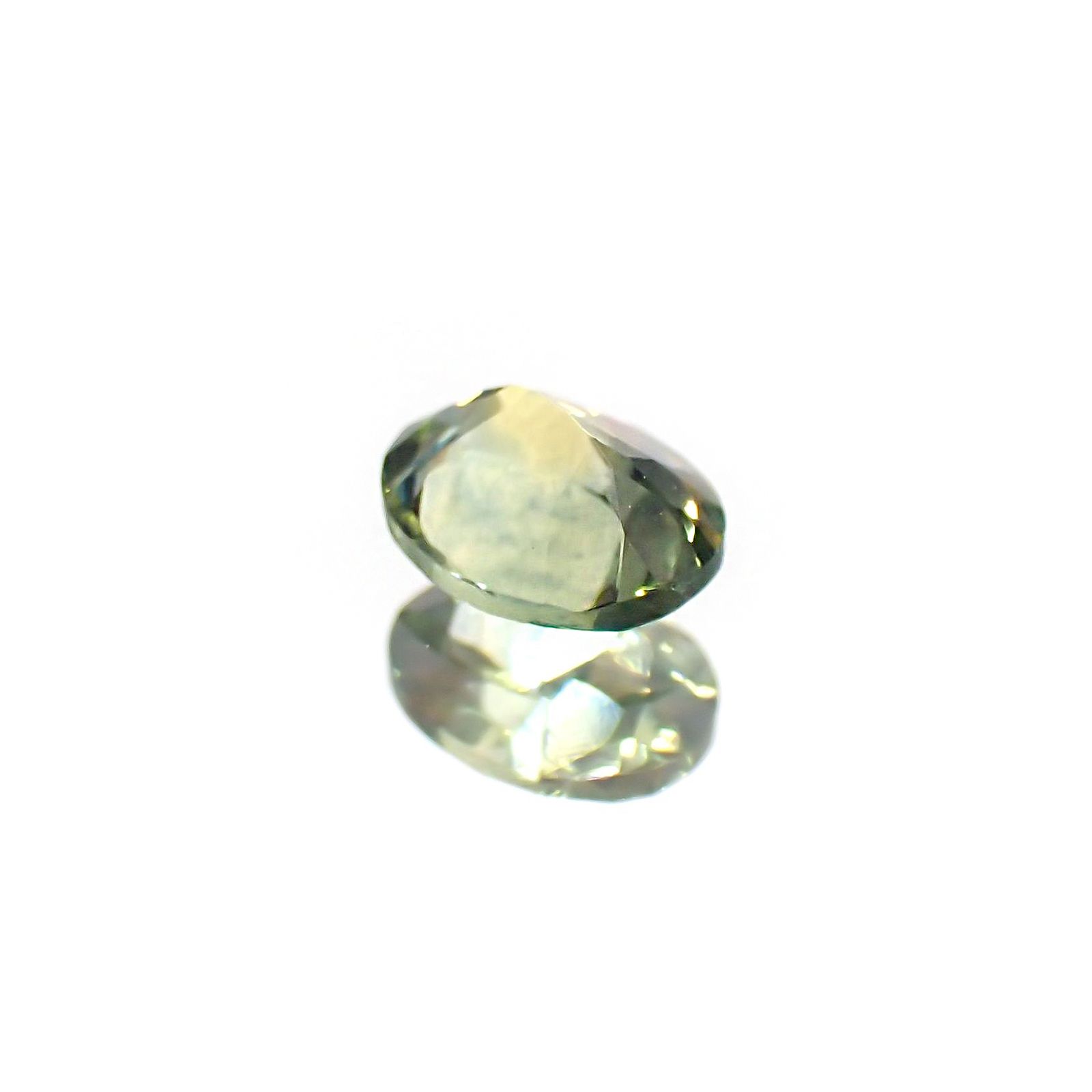 モンタナサファイア(宝石名サファイア)アメリカ・モンタナ州産 識別済 0.49ct / 5.2x4.1mm前後 [260414014]